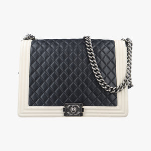 Secondhand Chanel BOY CHANEL Black×beige Leather A67087 shoulderbag | stylenewstar