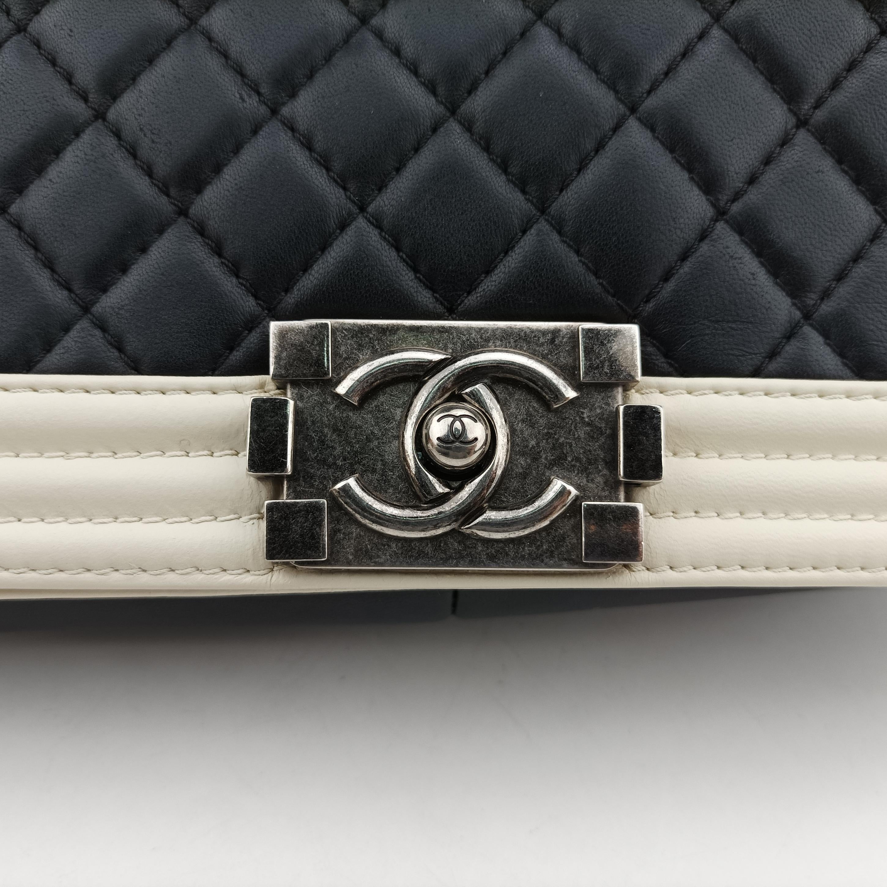 Secondhand Chanel BOY CHANEL Black×beige Leather A67087 shoulderbag | stylenewstar