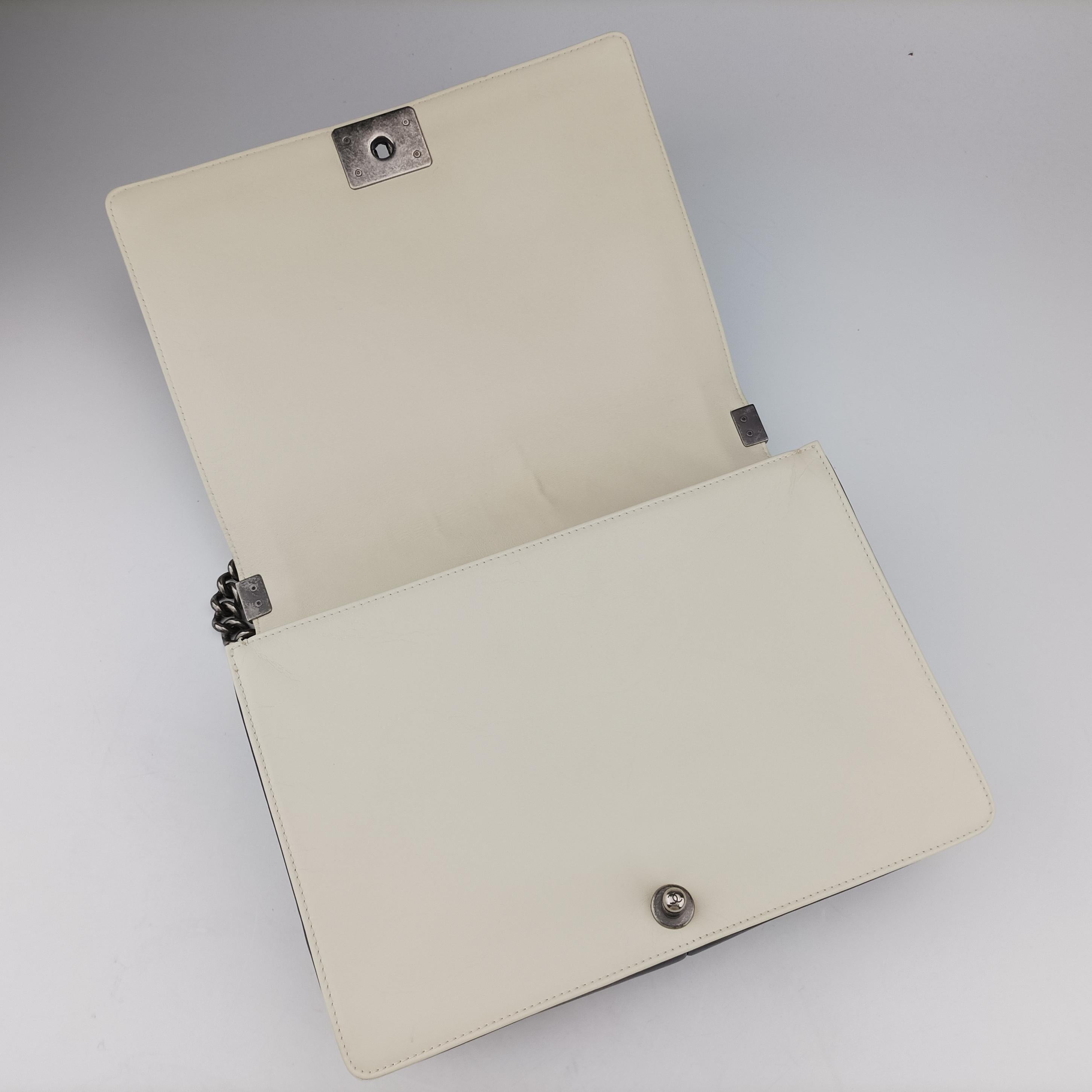 Secondhand Chanel BOY CHANEL Black×beige Leather A67087 shoulderbag | stylenewstar