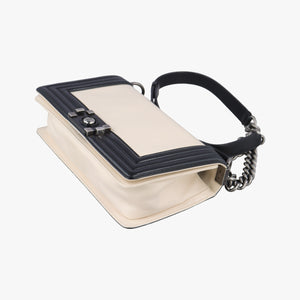 Secondhand Chanel BOY CHANEL Black×white Leather A66713 shoulderbag | stylenewstar