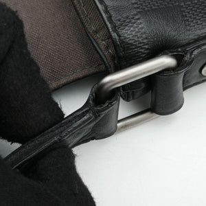 Pre-owned Louis Vuitton District PM Noir Damie Infini Leather N41286 shoulderbag | stylenewstar