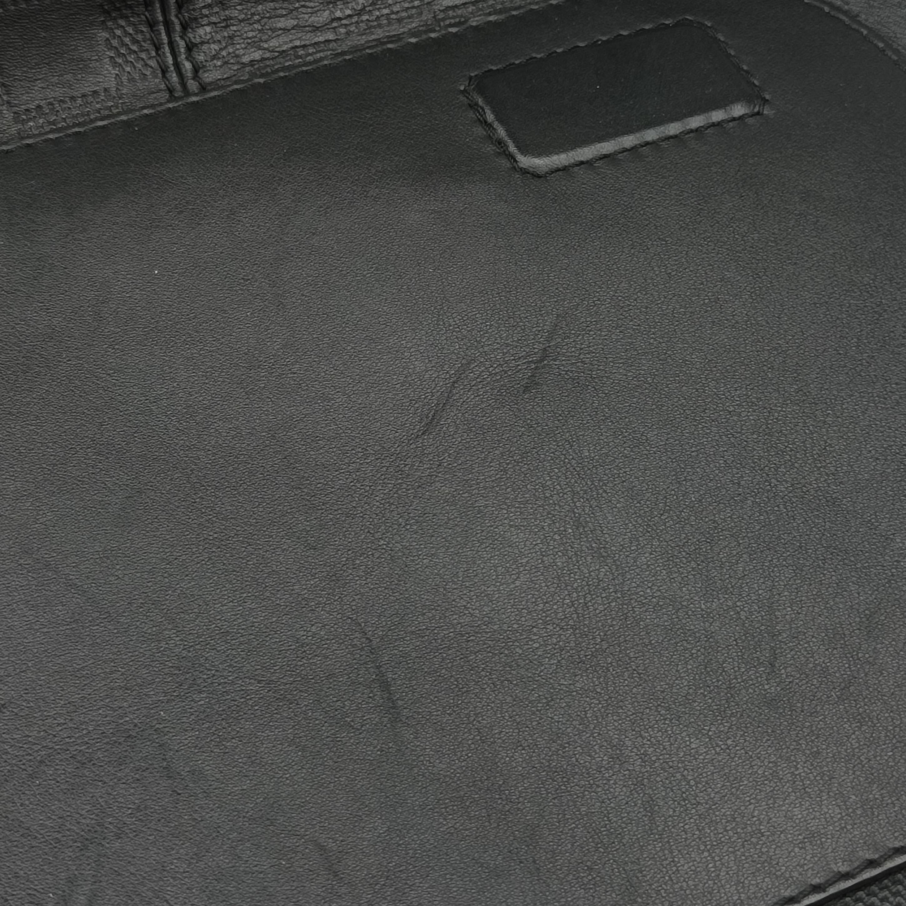 Pre-owned Louis Vuitton District PM Noir Damie Infini Leather N41286 shoulderbag | stylenewstar