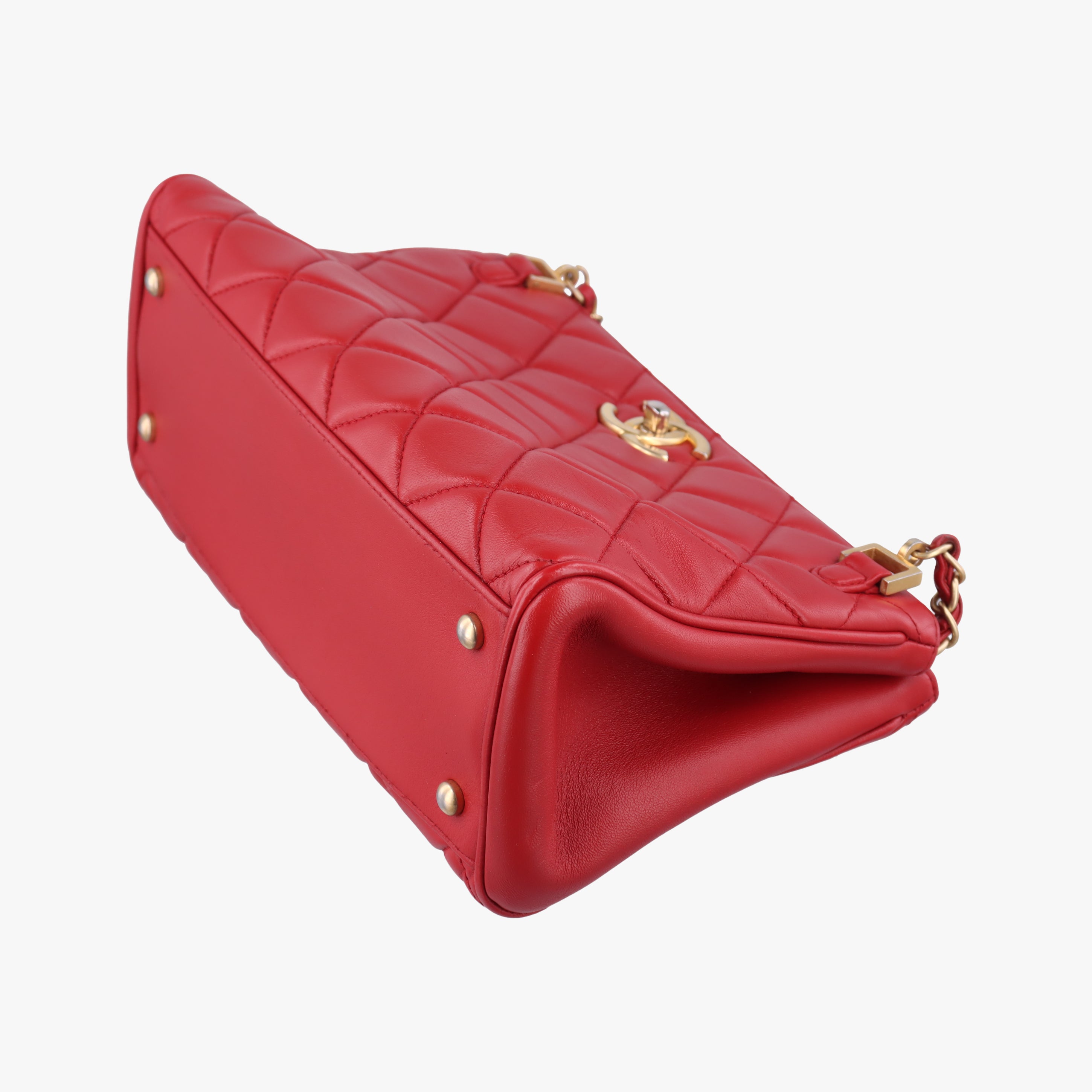 Pre-owned Chanel Matelasse Red Leather A67620 shoulderbag | stylenewstar