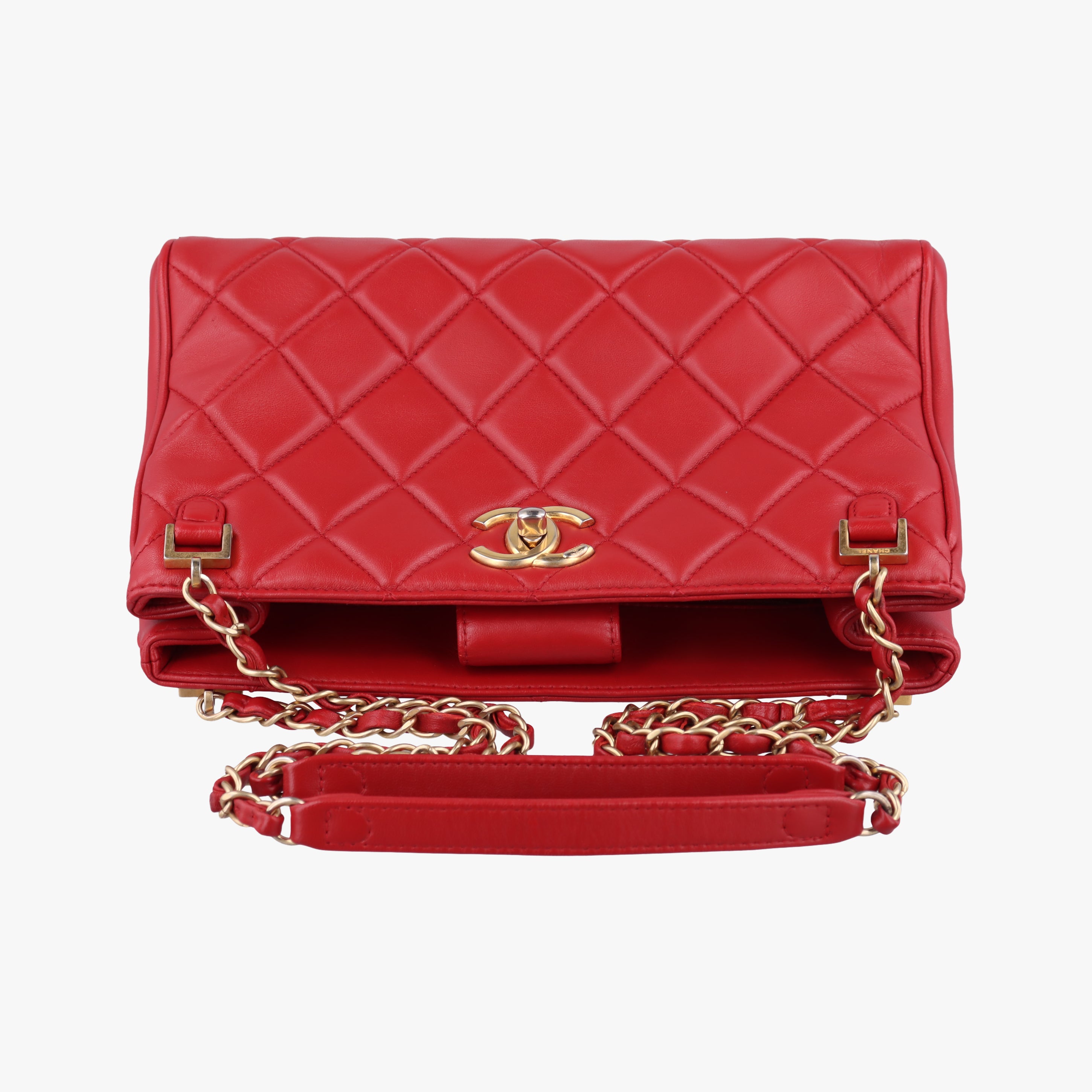 Pre-owned Chanel Matelasse Red Leather A67620 shoulderbag | stylenewstar