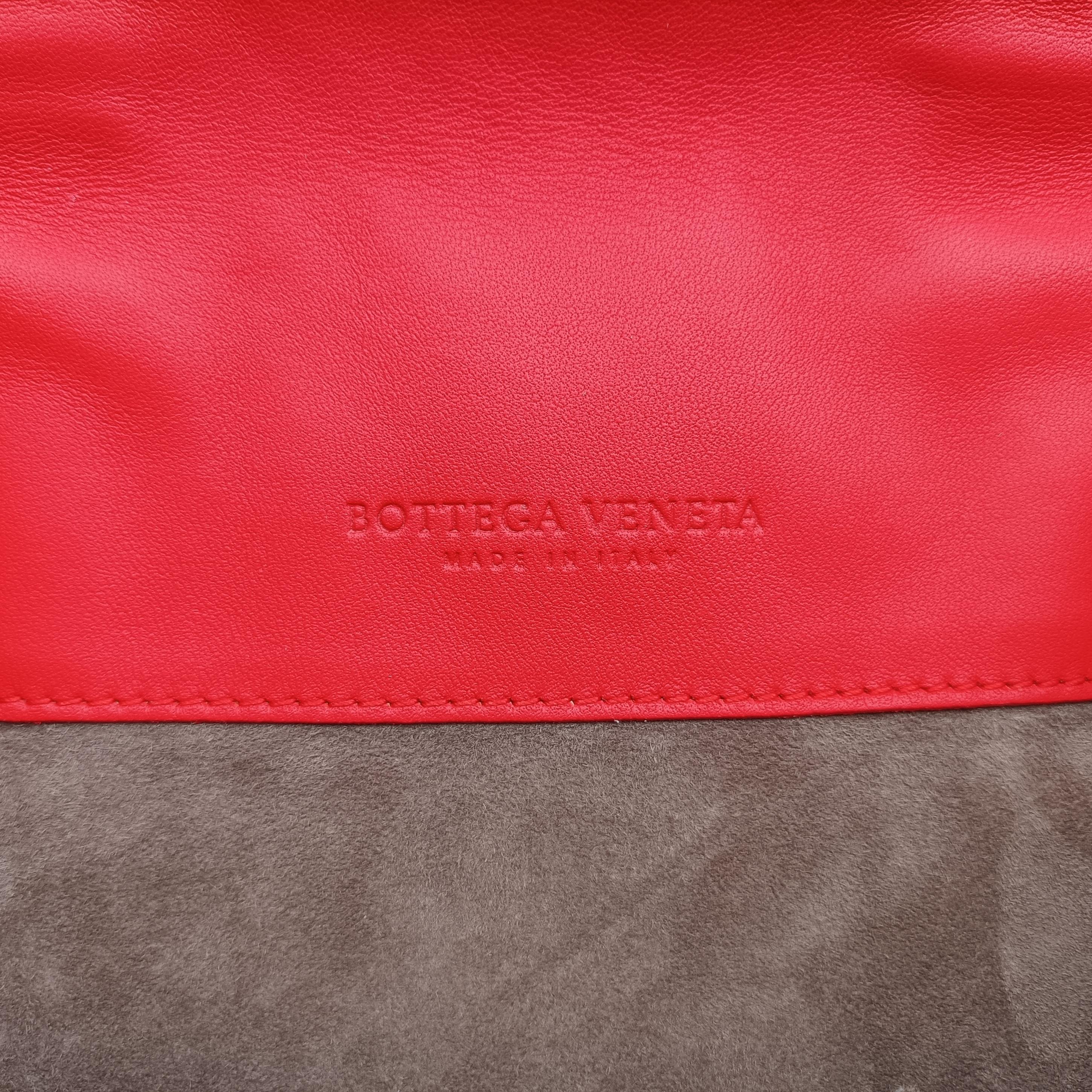 Vintage Bottega Veneta Intrecciato Red lambskin  shoulderbag | stylenewstar