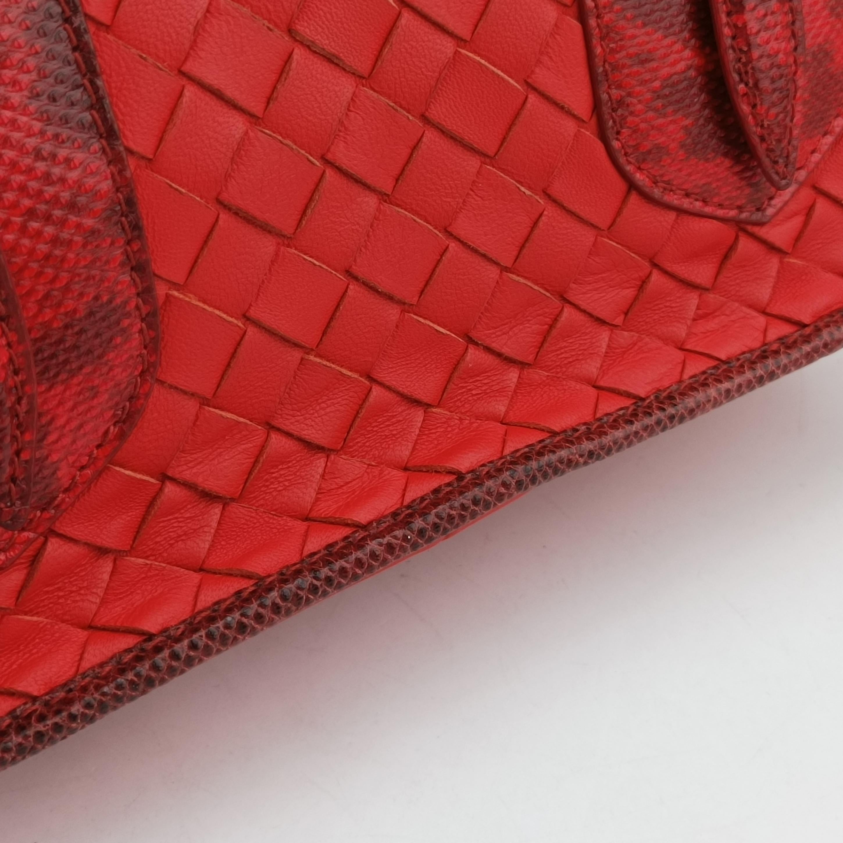 Vintage Bottega Veneta Intrecciato Red lambskin  shoulderbag | stylenewstar