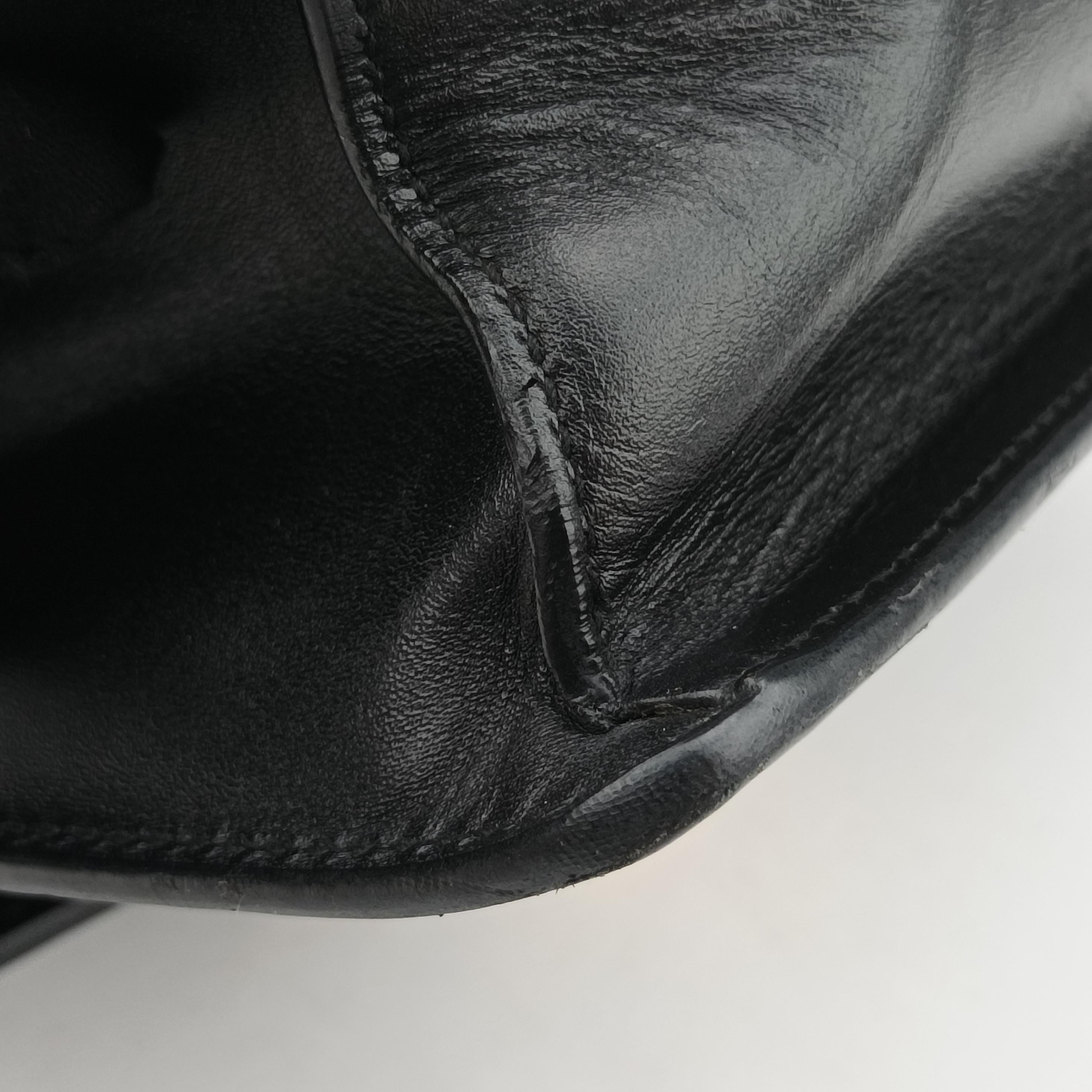 Pre-owned Gucci Sylvie Black Leather 470270 shoulderbag | stylenewstar