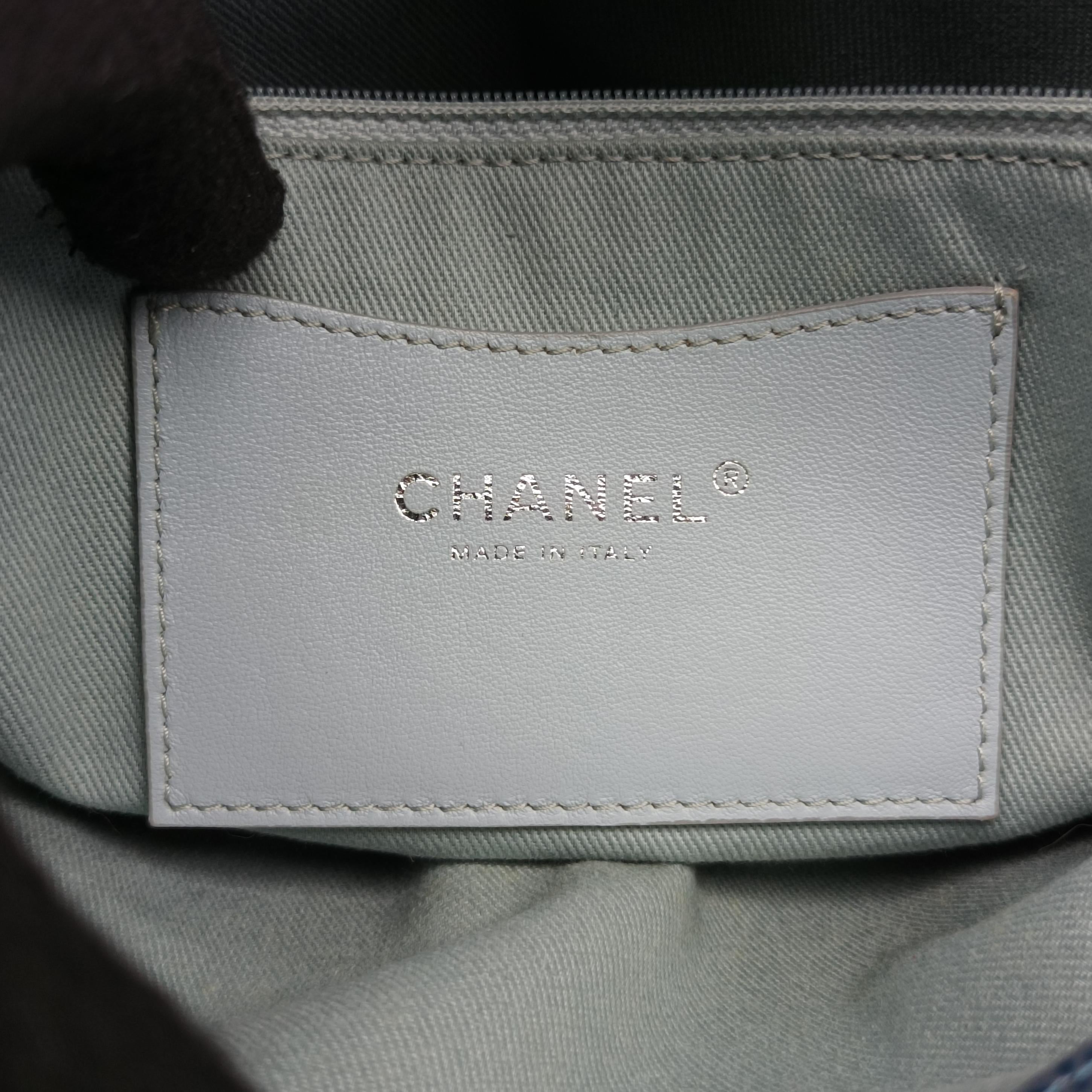 Pre-owned Chanel Mademoiselle Bowling Blue x Light Blue Caviar Leather A67642 handbag | stylenewstar