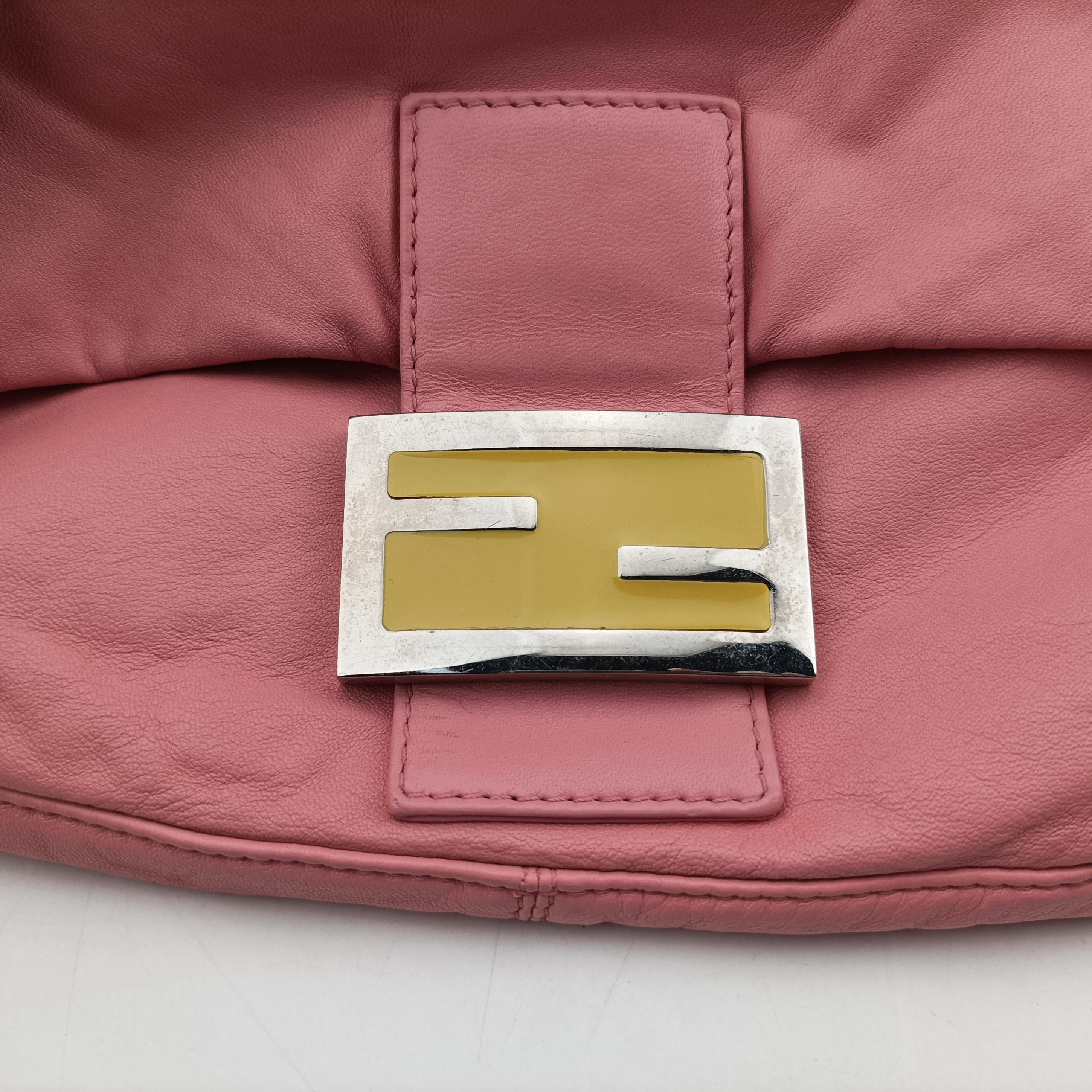 Pre-owned Fendi Baguette Pink lambskin 26424 handbag | stylenewstar