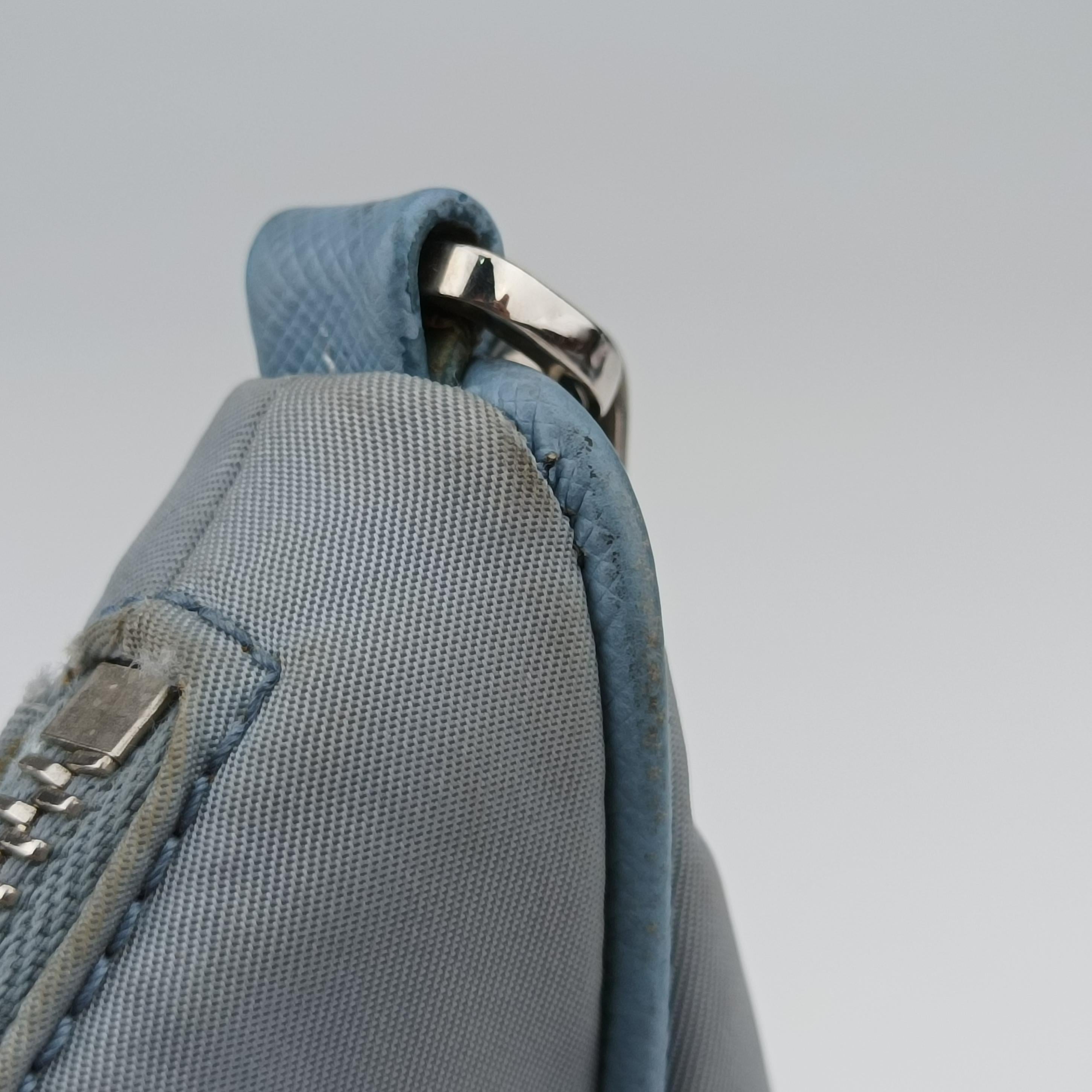 Secondhand Prada Re-Edition 2005 Re-Nylon Blue nylon 1BH204 shoulderbag | stylenewstar