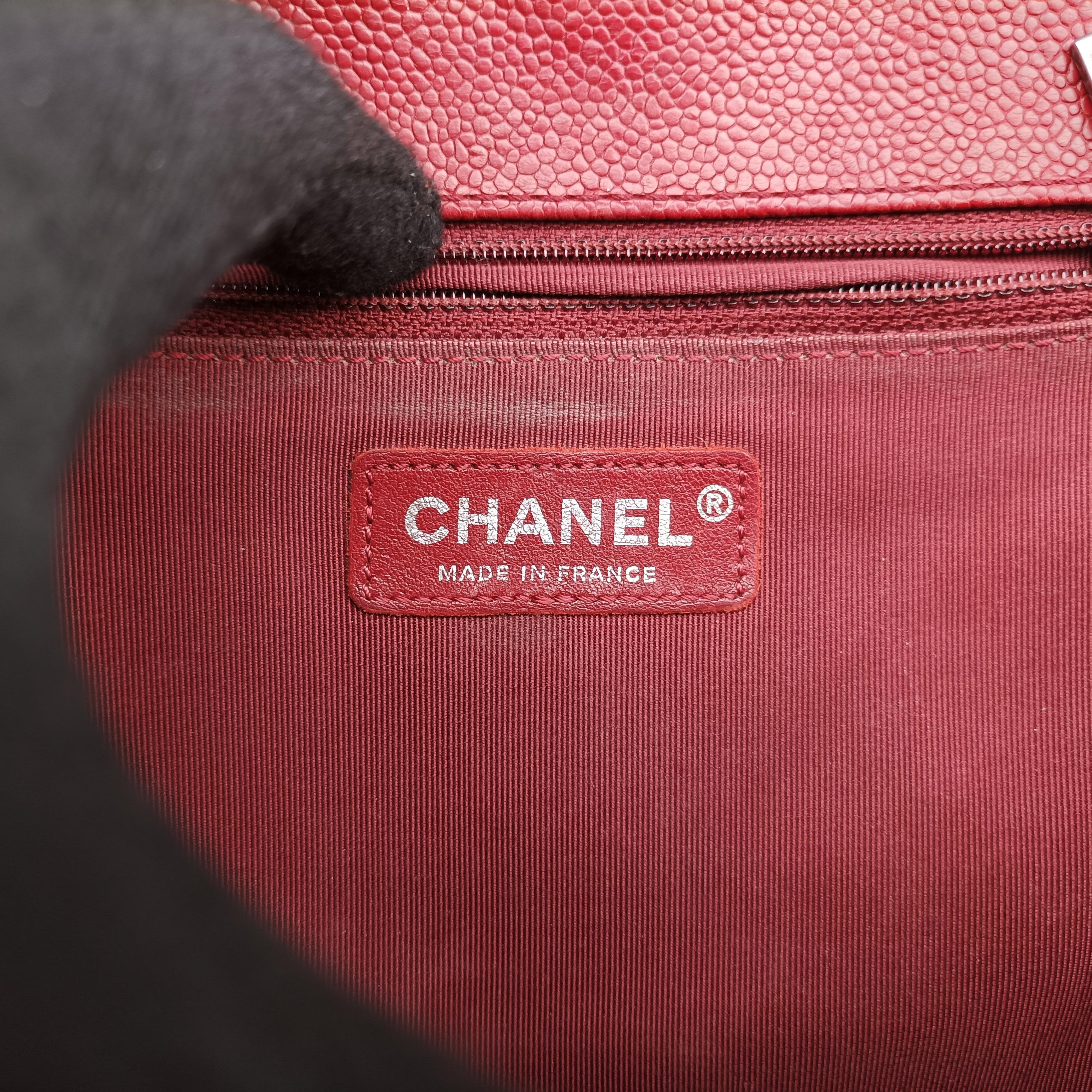 Pre-owned Chanel BOY CHANEL Red caviar skin A92193 shoulderbag | stylenewstar