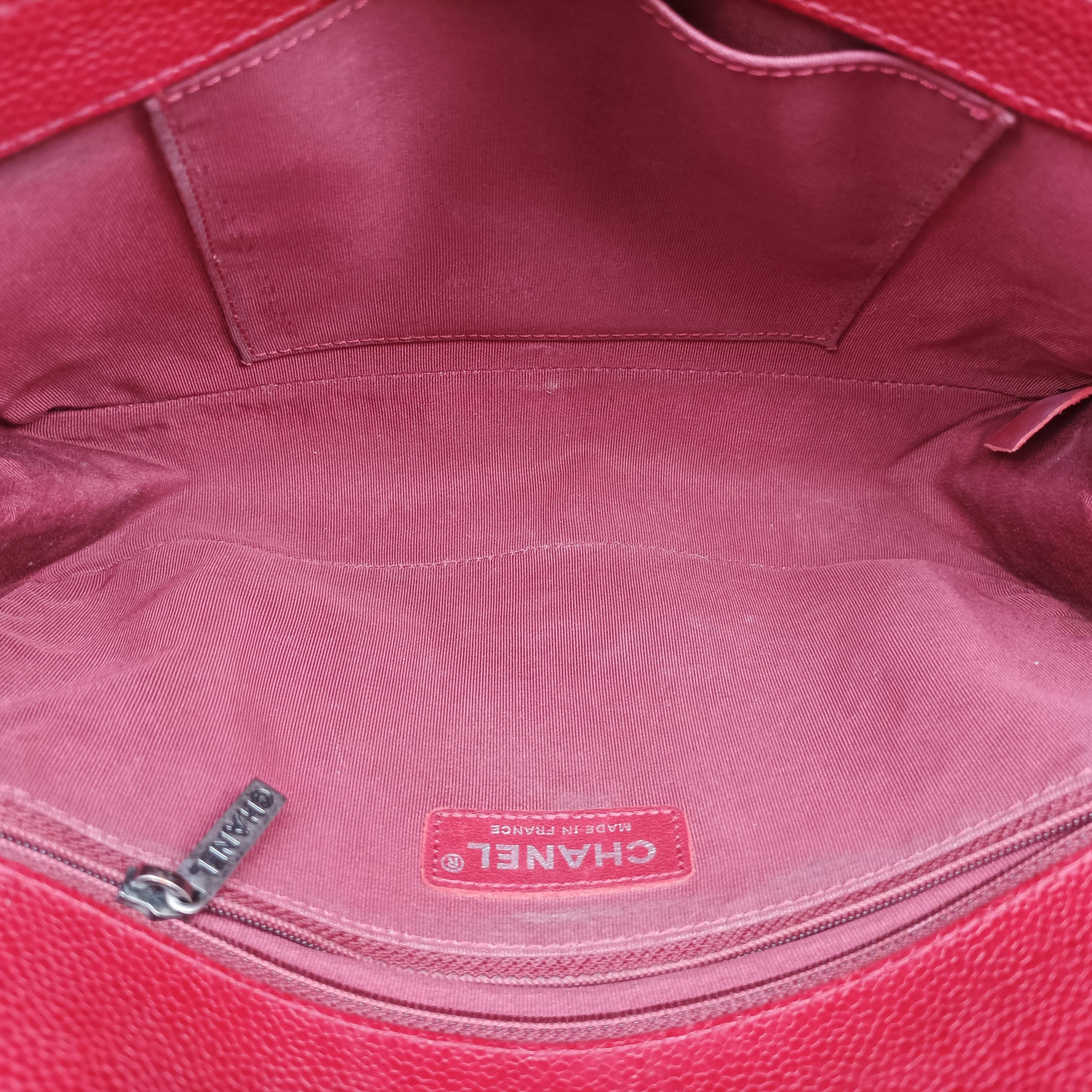 Pre-owned Chanel BOY CHANEL Red caviar skin A92193 shoulderbag | stylenewstar