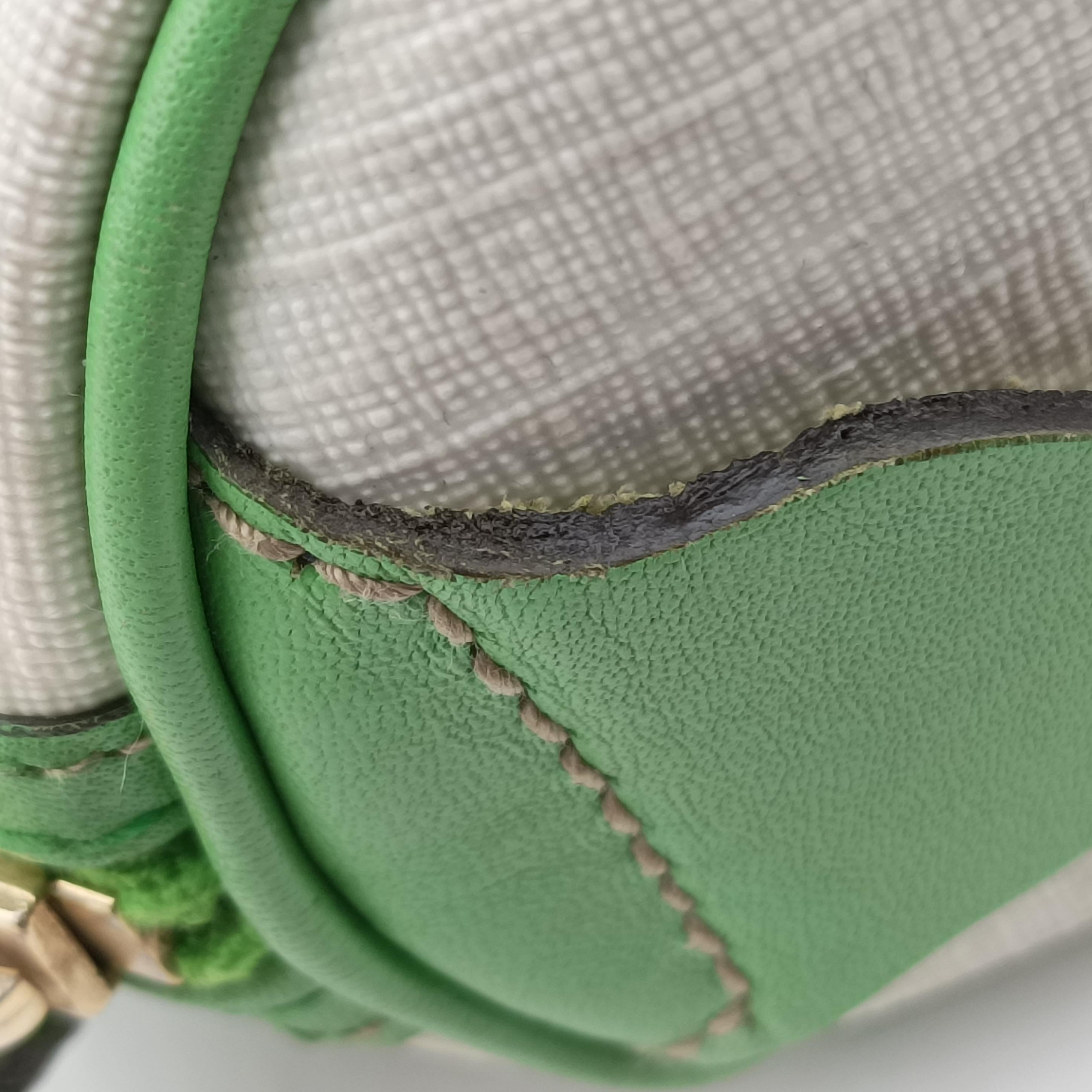 Pre-owned Gucci GG Supreme Tattoo Print Heart Charm Joy Green x White x Black PVC coated canvas 190257 handbag | stylenewstar