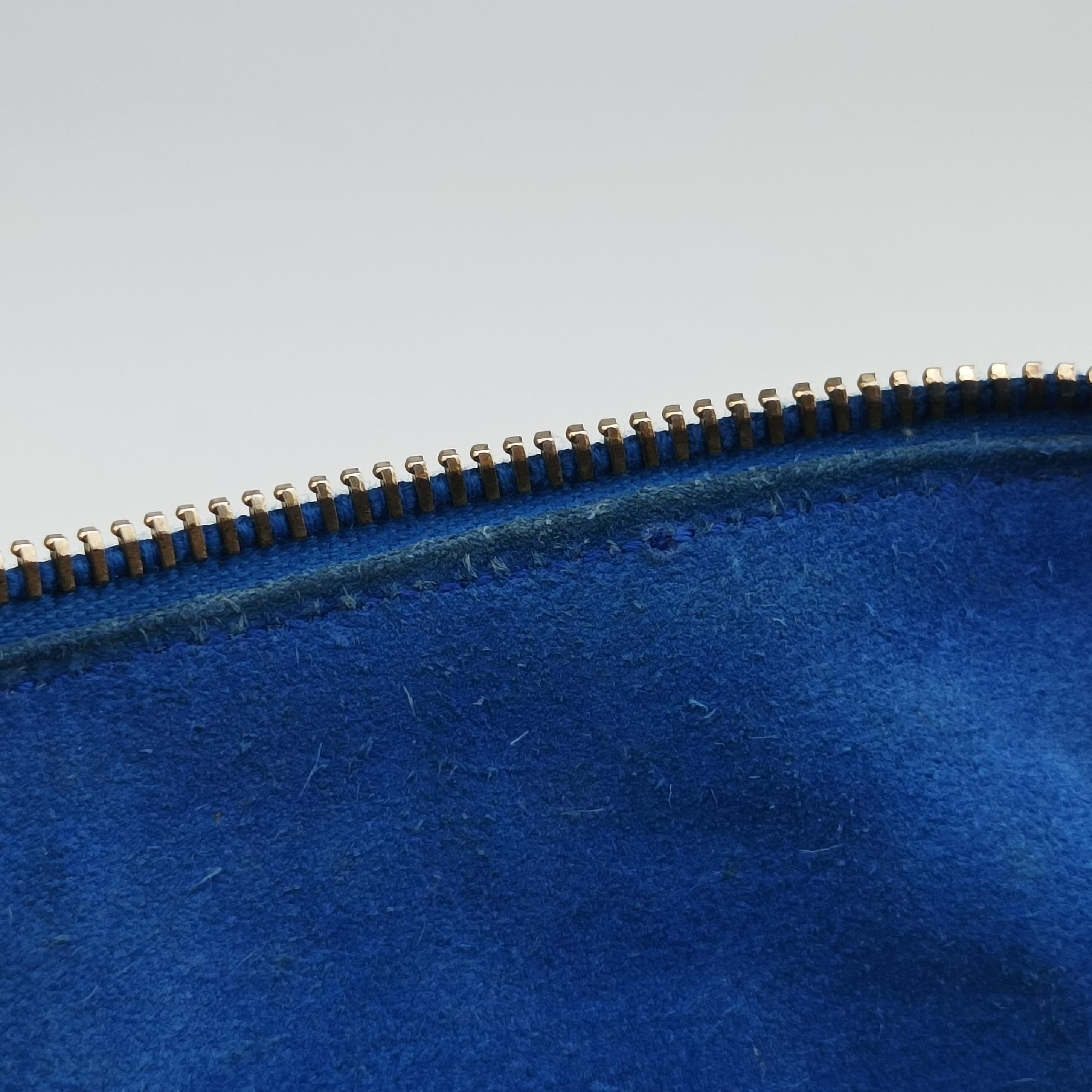 Pre-owned Yves Saint Laurent CLASSIC BABY DUFFLE Blue Leather 330958 shoulderbag | stylenewstar