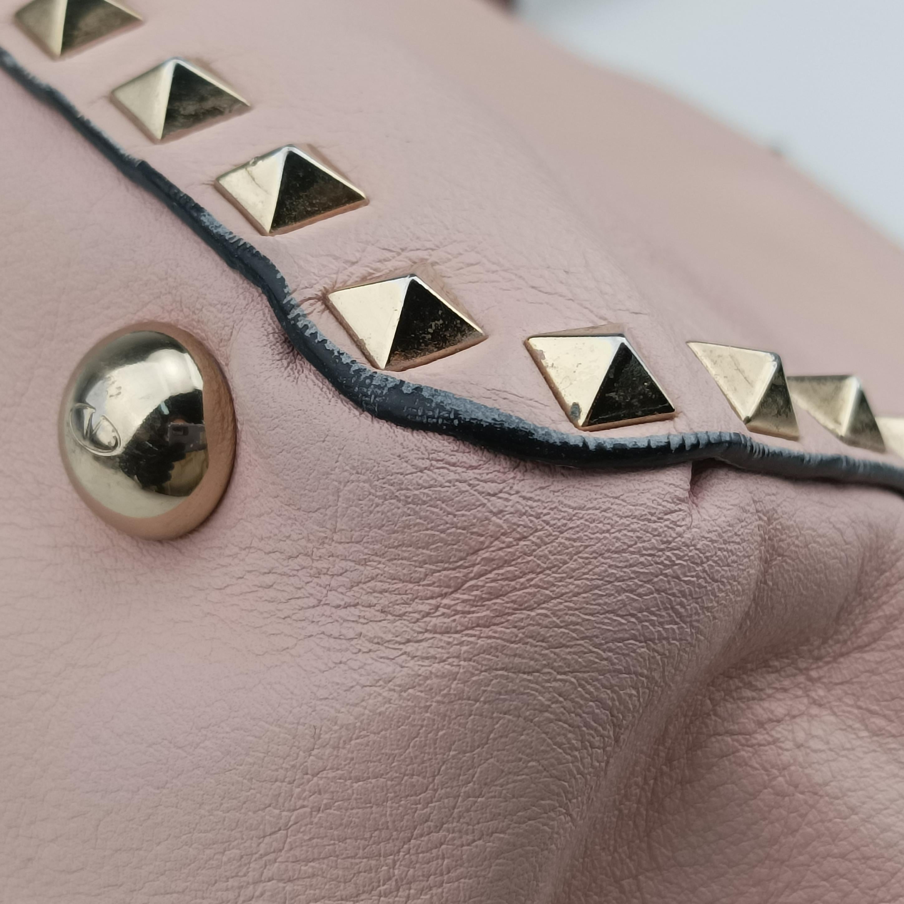 Pre-owned Valentino Rockstud Pink Leather  shoulderbag | stylenewstar