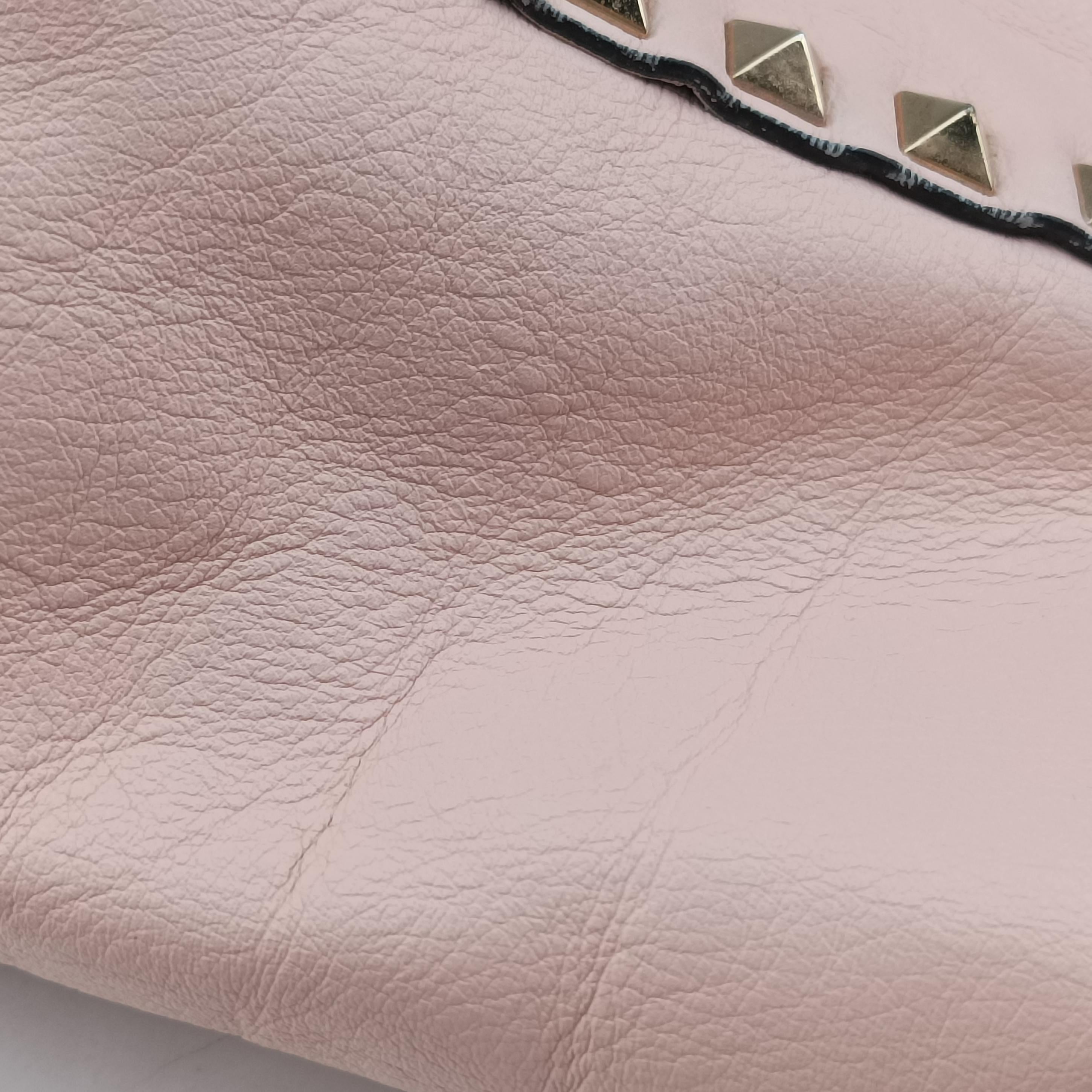 Pre-owned Valentino Rockstud Pink Leather  shoulderbag | stylenewstar