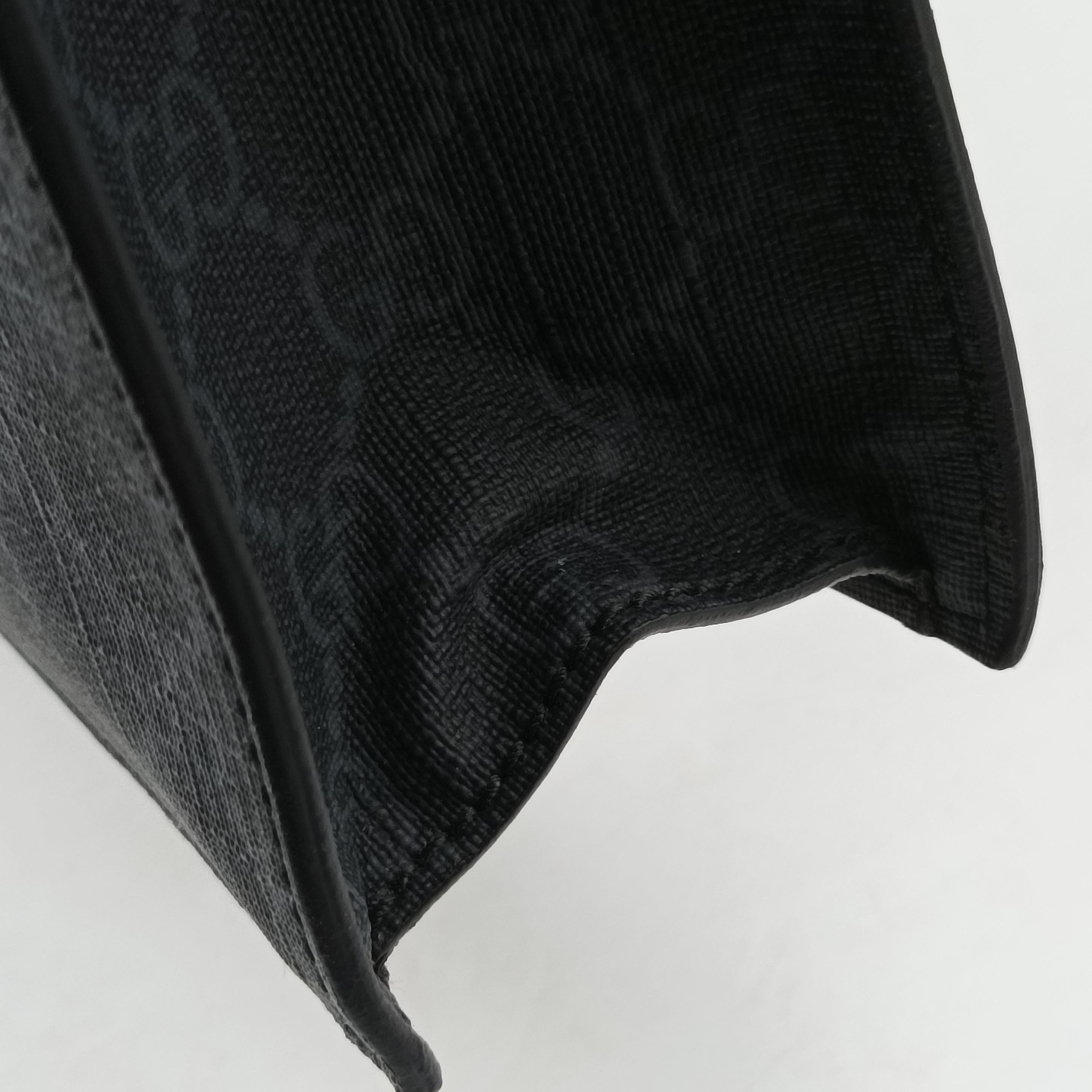 Pre-owned Gucci GG Supreme Tiger Black PVC coated canvas 495559 shoulderbag | stylenewstar