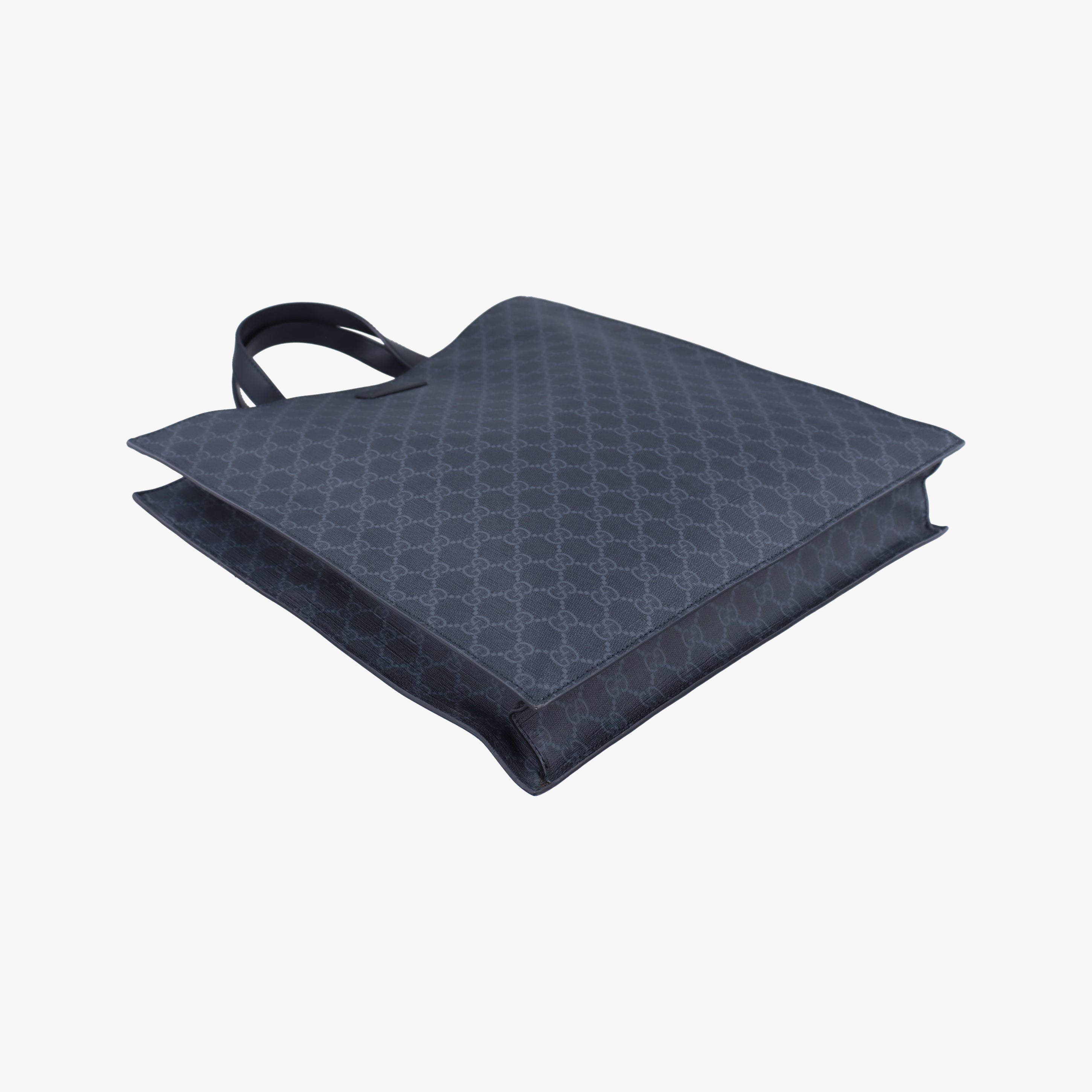 Pre-owned Gucci GG Supreme Tiger Black PVC coated canvas 495559 shoulderbag | stylenewstar