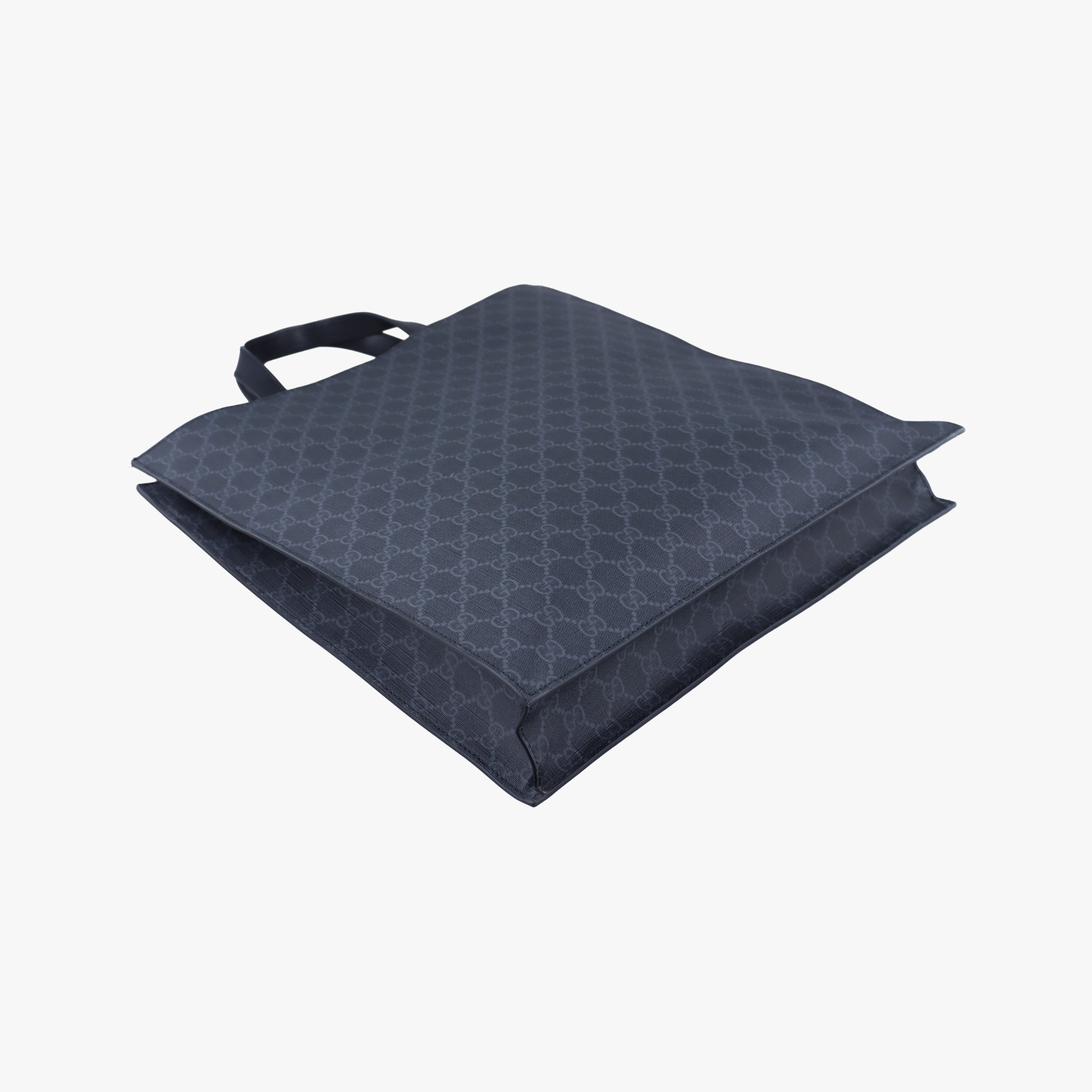 Pre-owned Gucci GG Supreme Tiger Black PVC coated canvas 495559 shoulderbag | stylenewstar