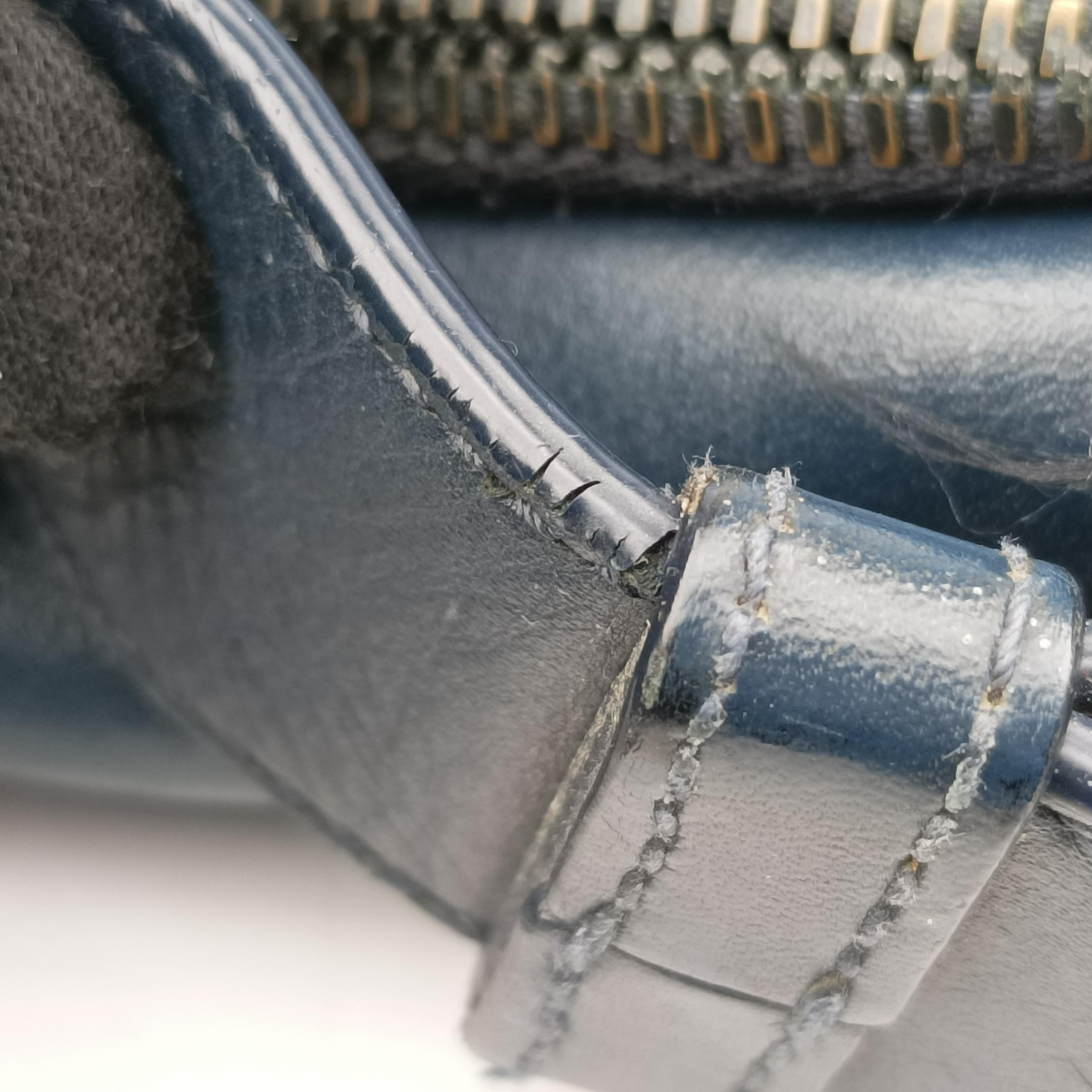 Pre-owned Bottega Veneta Intrecciato Navy lambskin  shoulderbag | stylenewstar