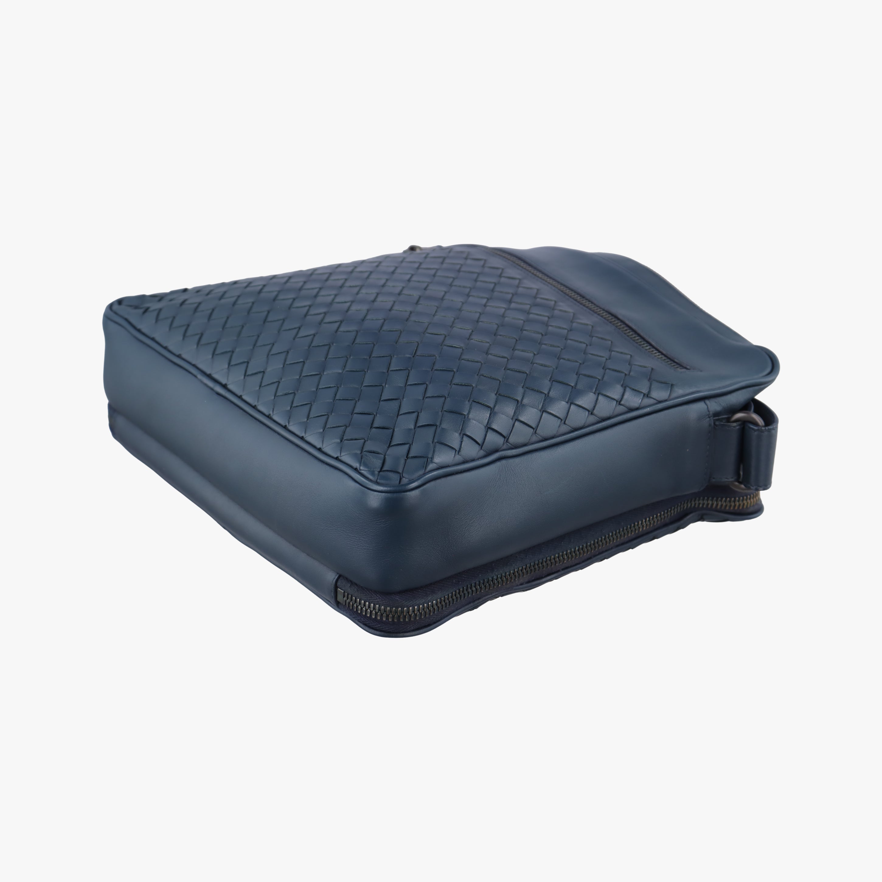 Pre-owned Bottega Veneta Intrecciato Navy lambskin  shoulderbag | stylenewstar