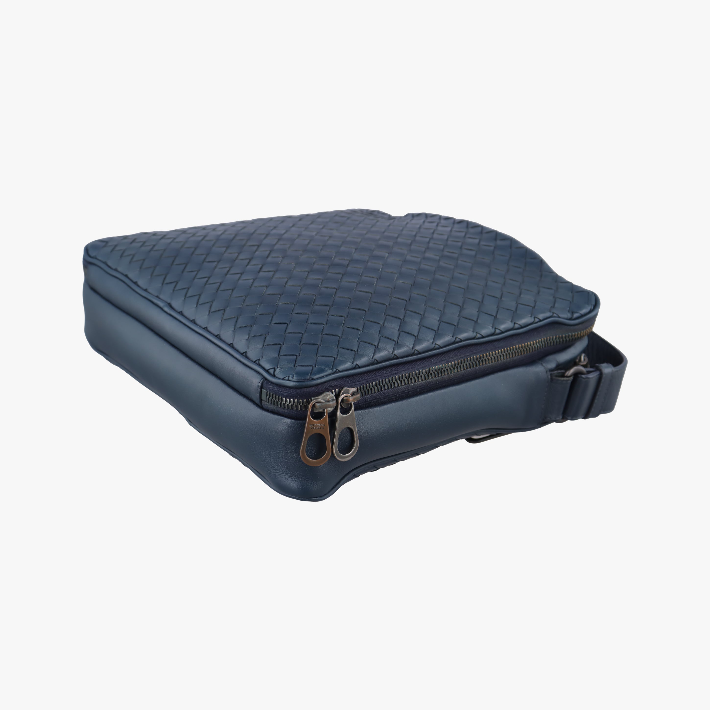 Pre-owned Bottega Veneta Intrecciato Navy lambskin  shoulderbag | stylenewstar