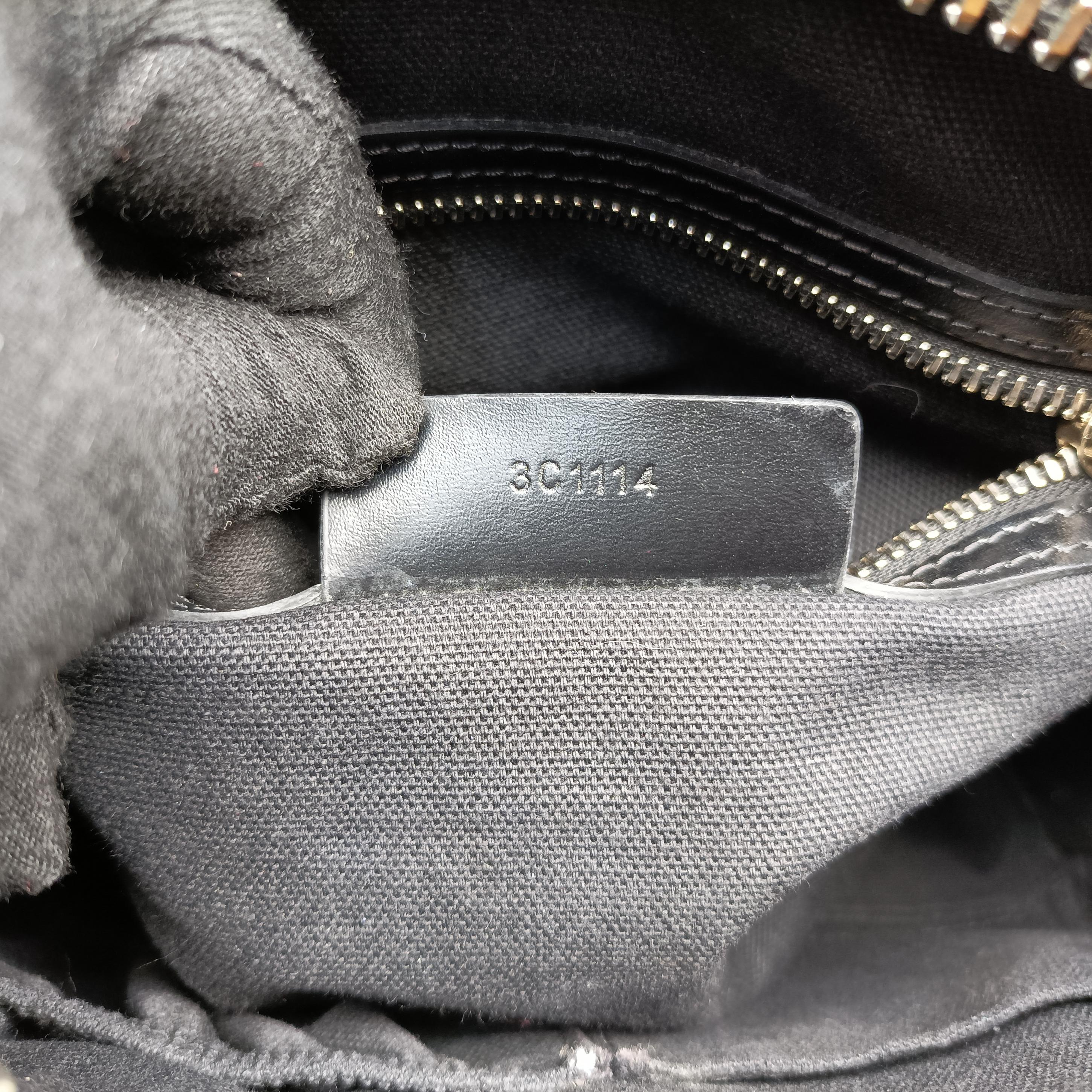 Pre-owned Givenchy Antigona Black Leather  shoulderbag | stylenewstar