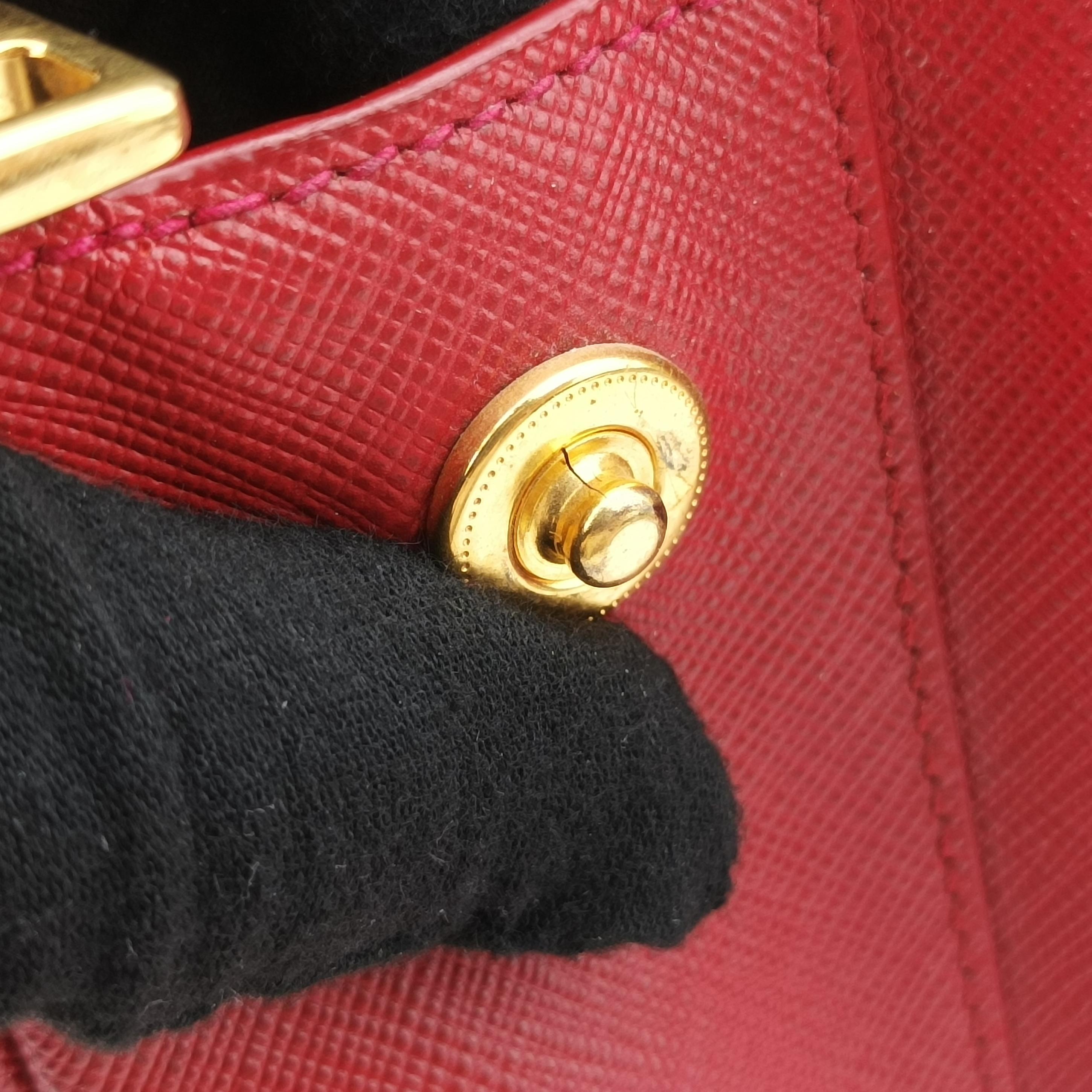 Vintage Prada Galleria Red SAFFIANO Leather BN1801 shoulderbag | stylenewstar