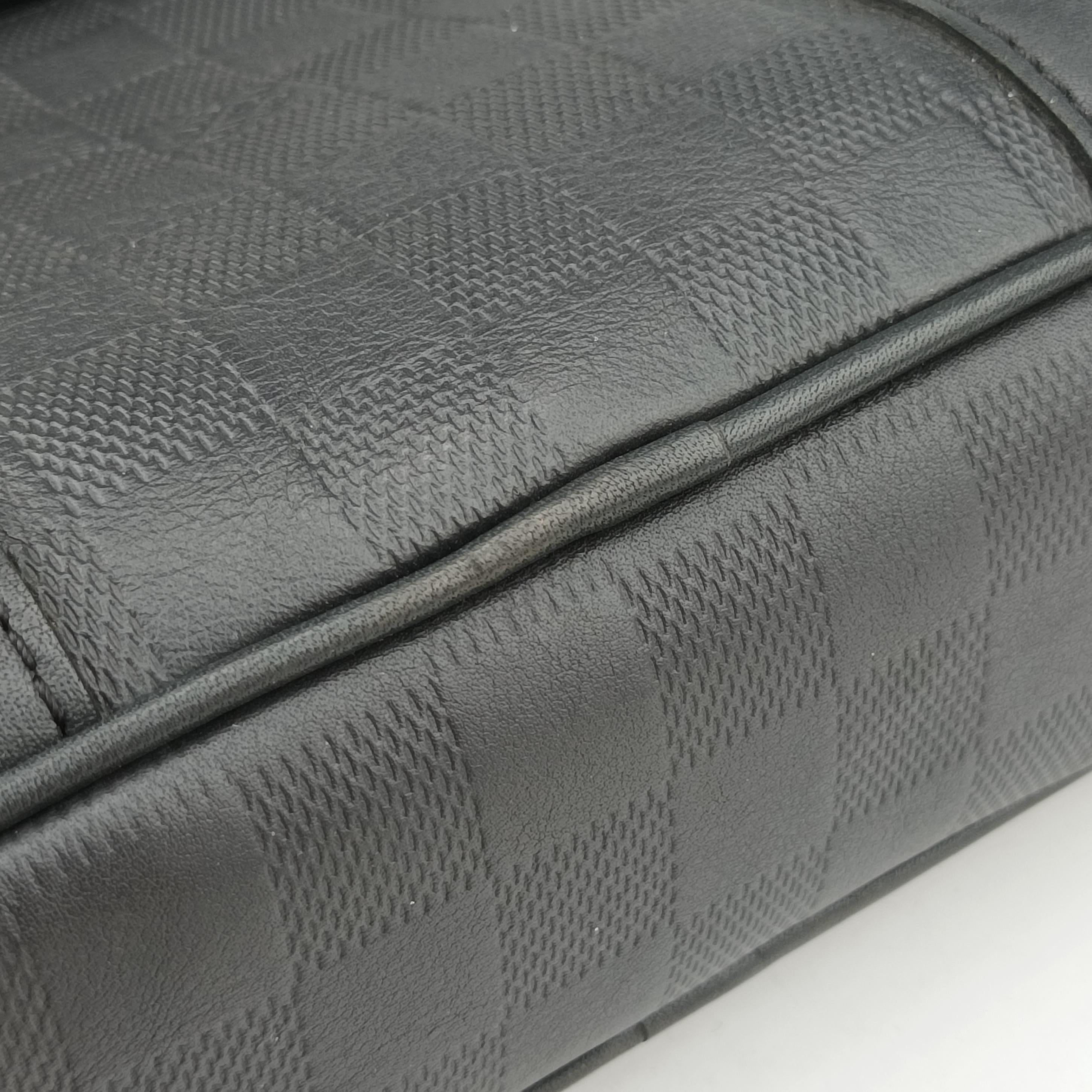 Pre-owned Louis Vuitton Porte Documents Voyage Noir Damier Graphite N41125 handbag | stylenewstar