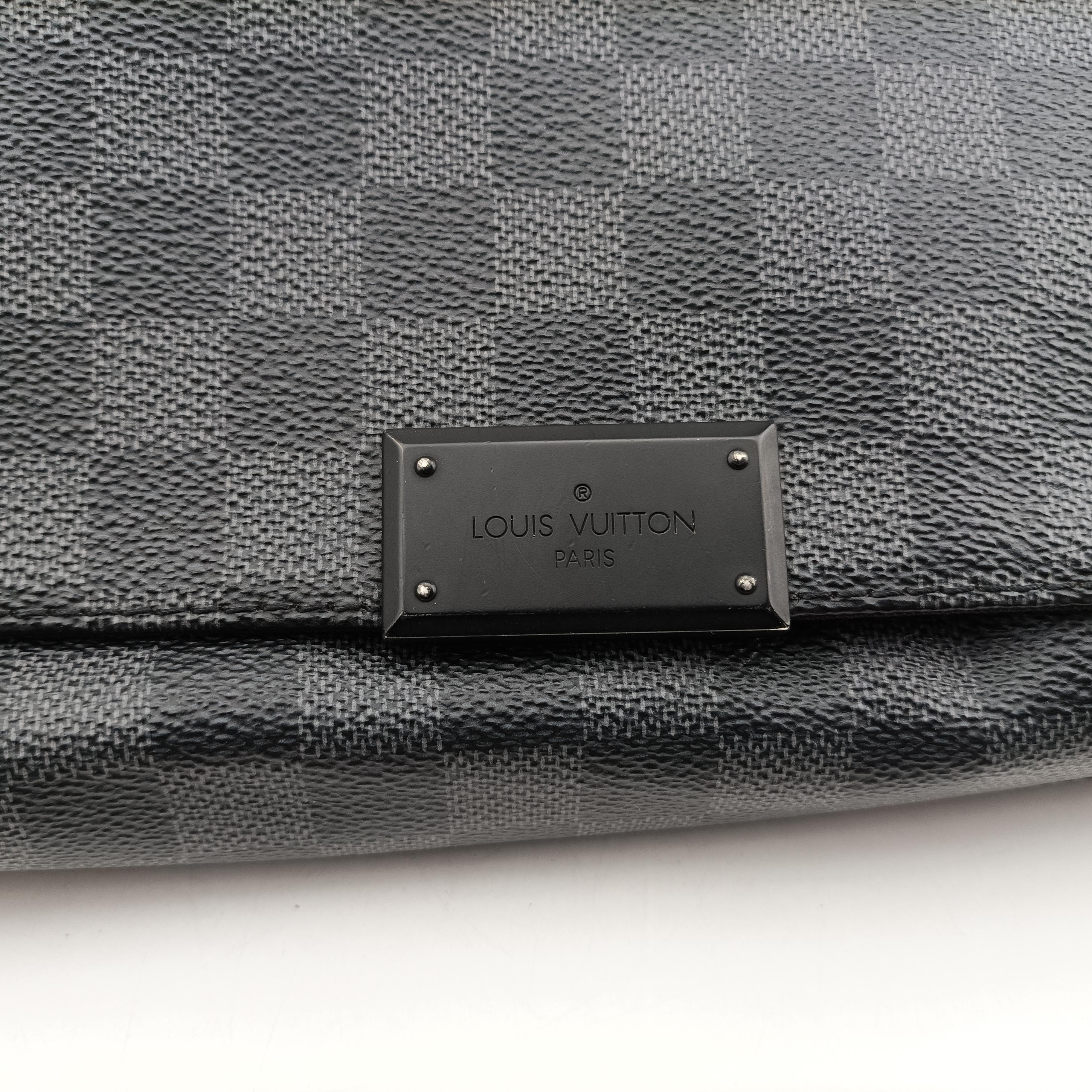 Vintage Louis Vuitton DANIEL MM Noir Damier Graphite N58029 shoulderbag | stylenewstar