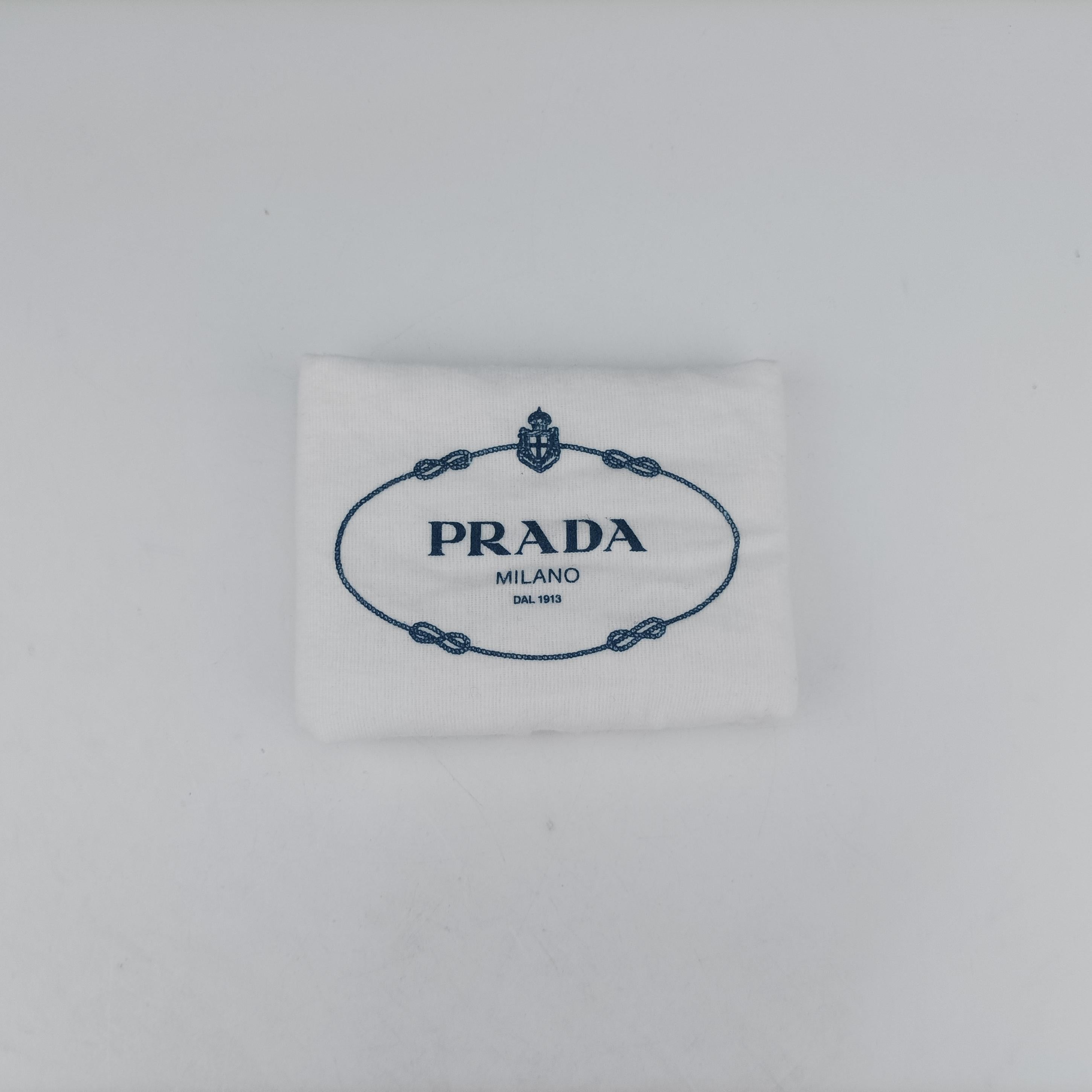 Secondhand Prada Cahier Heart and Flower White×red leather  shoulderbag | stylenewstar