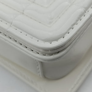 Secondhand Chanel BOY CHANEL White Patent A67017 shoulderbag | stylenewstar