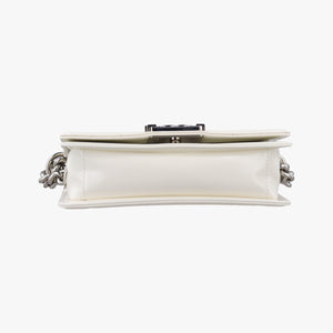 Secondhand Chanel BOY CHANEL White Patent A67017 shoulderbag | stylenewstar