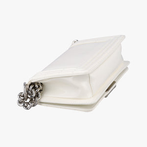 Secondhand Chanel BOY CHANEL White Patent A67017 shoulderbag | stylenewstar