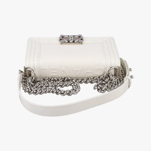 Secondhand Chanel BOY CHANEL White Patent A67017 shoulderbag | stylenewstar