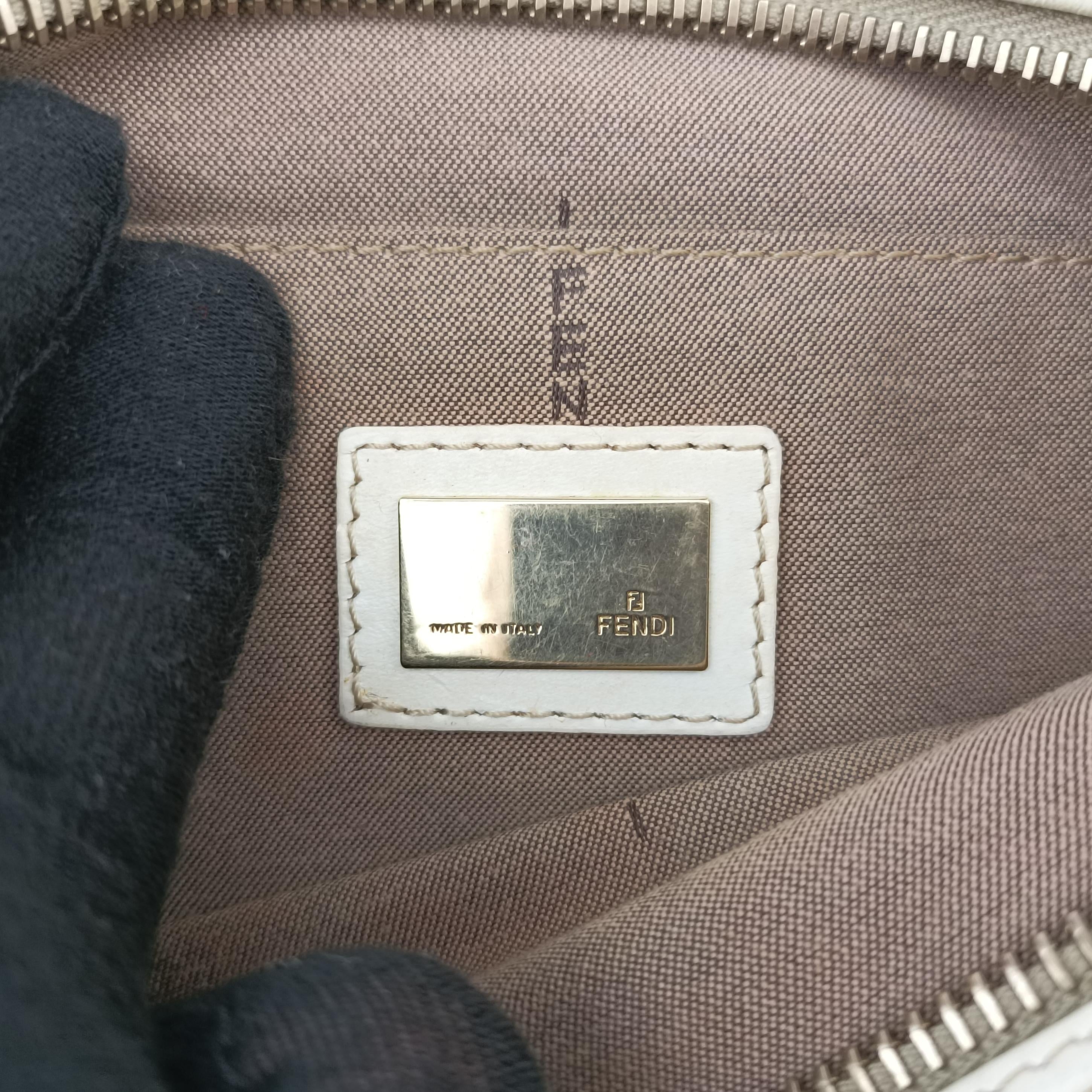 Pre-owned Fendi Chef Pocket Beige x White canvas 8BR464 handbag | stylenewstar