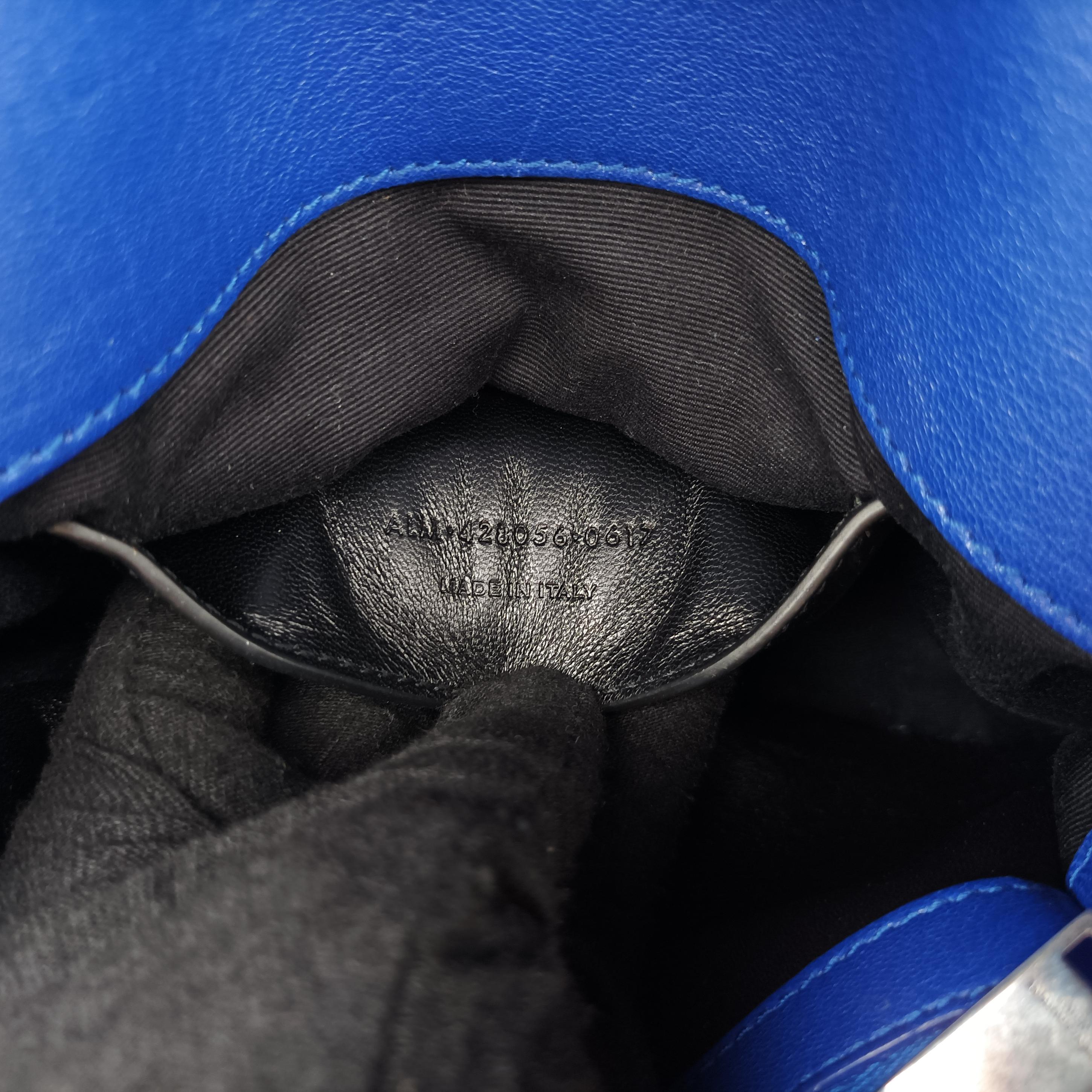 Pre-owned Yves Saint Laurent COLLEGE Blue leather 428056 shoulderbag | stylenewstar