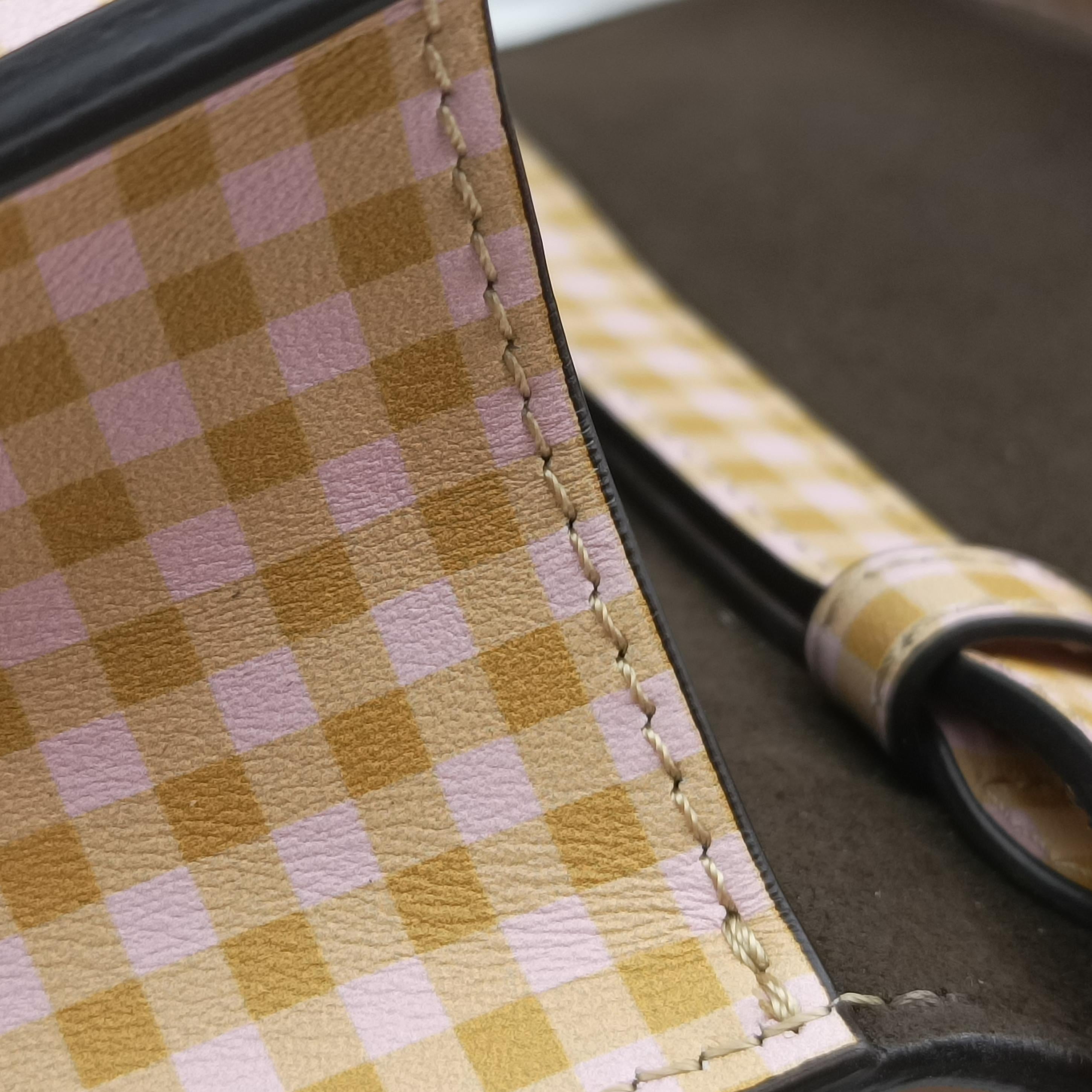 Vintage Fendi Fab yellow×White Leather 8BT325 shoulderbag | stylenewstar