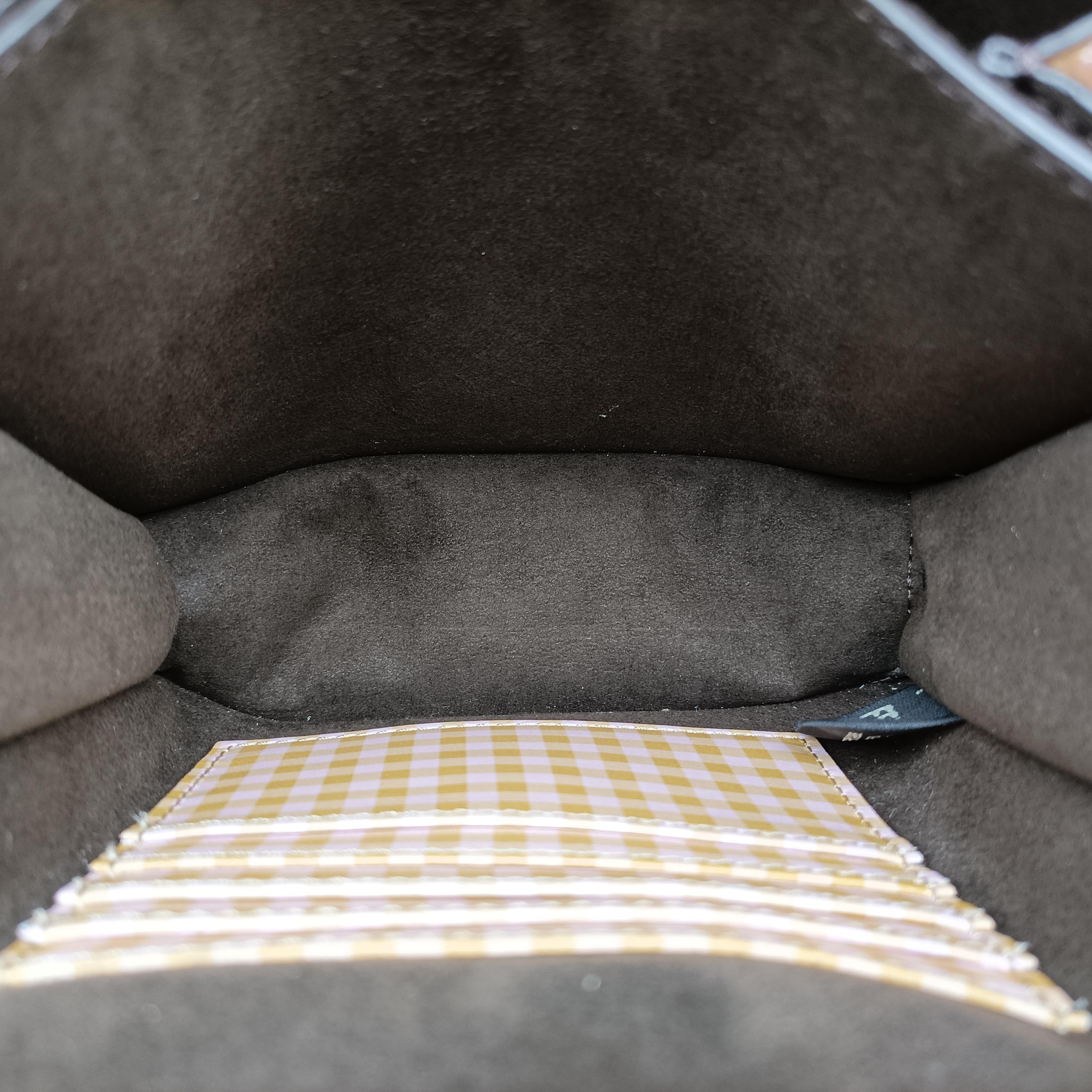 Vintage Fendi Fab yellow×White Leather 8BT325 shoulderbag | stylenewstar