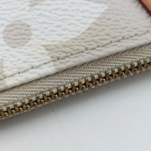 Pre-owned Louis Vuitton MULTI POCHETTE ACCESSOIRES Brume Monogram Giant M57634 shoulderbag | stylenewstar