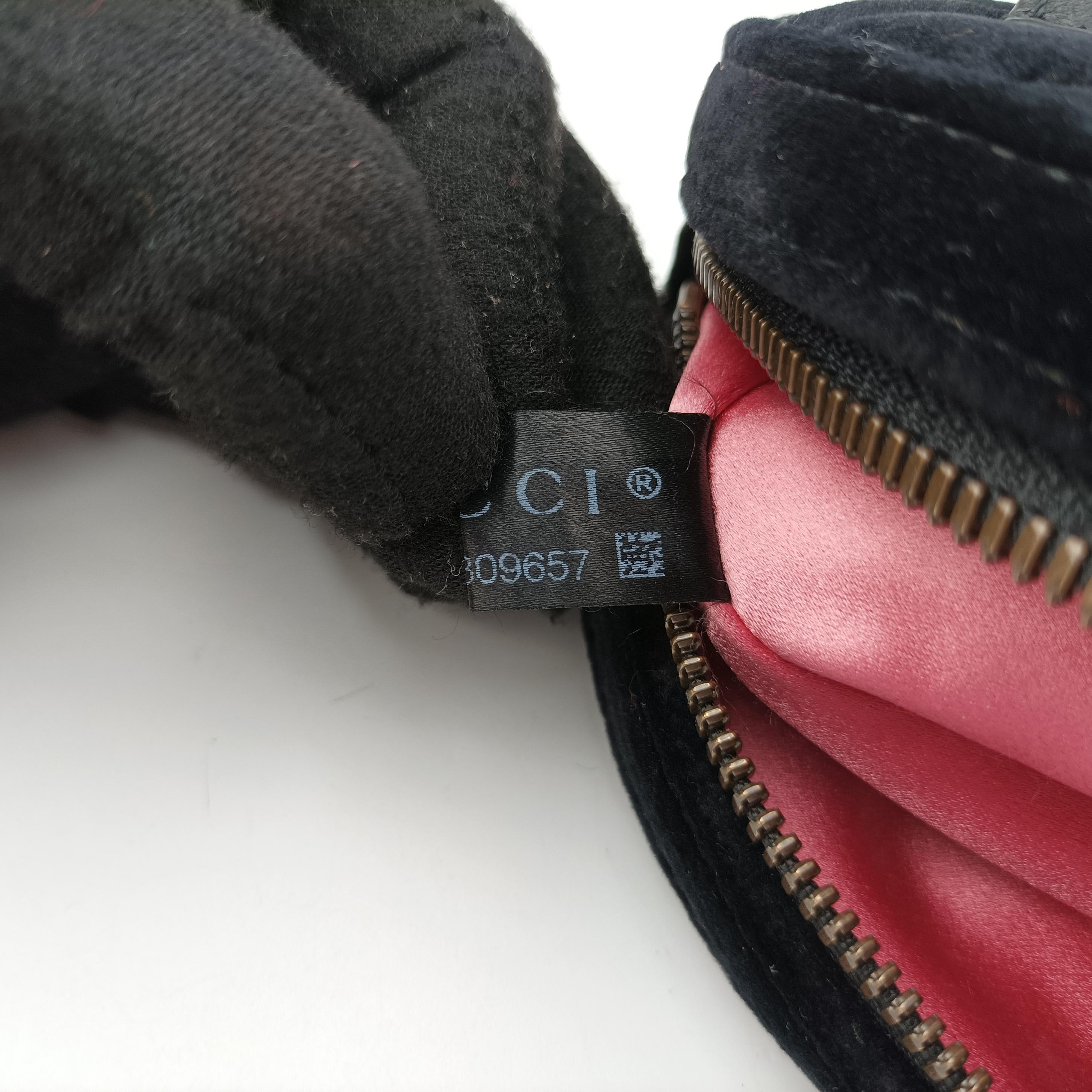 Vintage Gucci GG Marmont Black velour 476434 bum bag/waist bag | stylenewstar