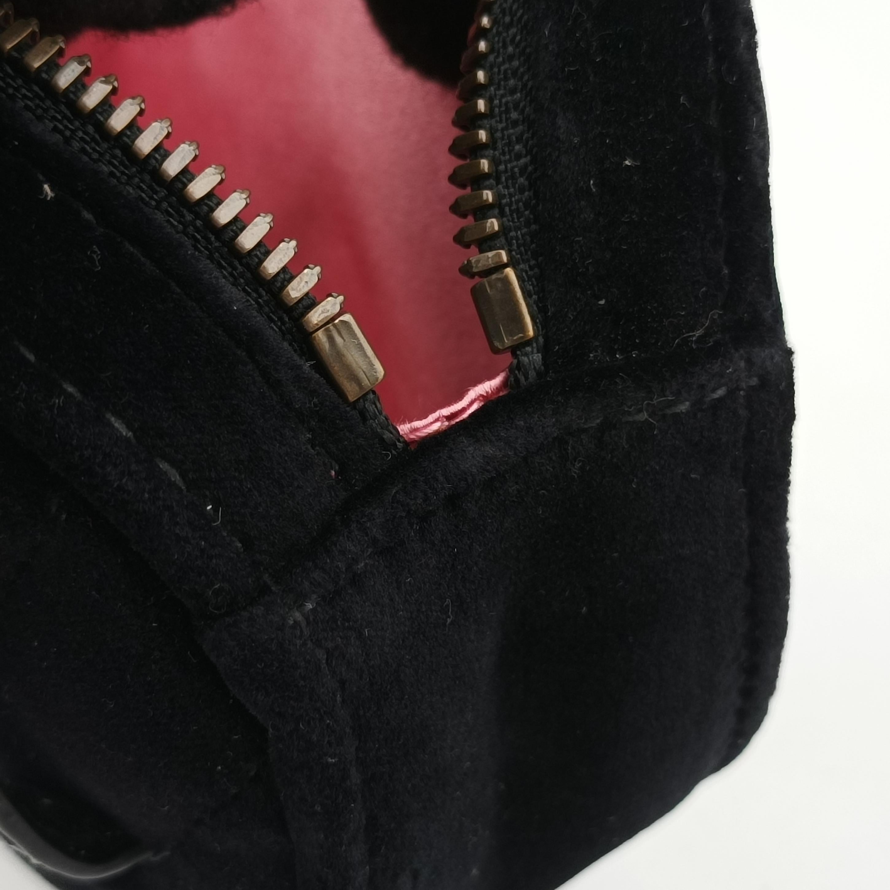 Vintage Gucci GG Marmont Black velour 476434 bum bag/waist bag | stylenewstar
