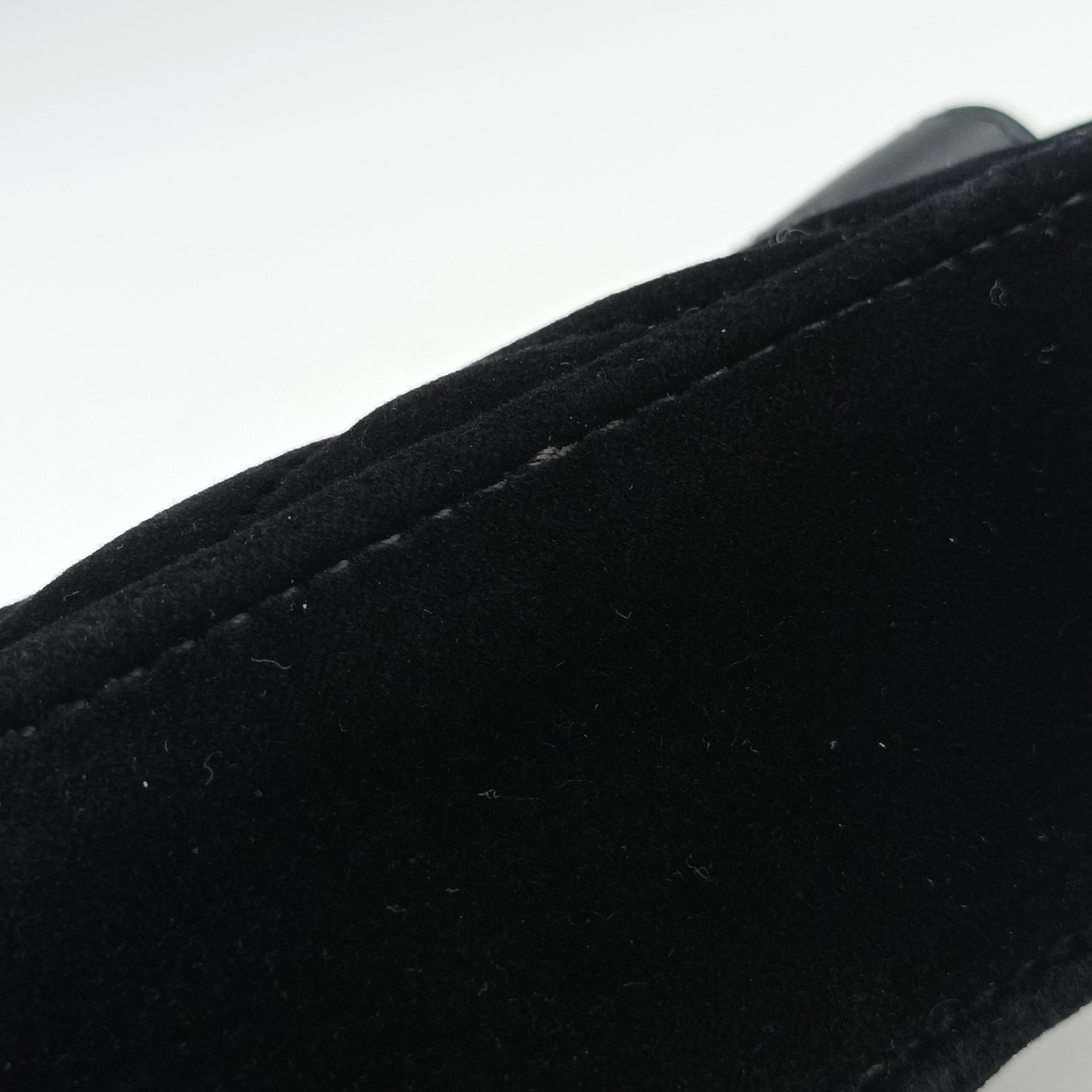 Vintage Gucci GG Marmont Black velour 476434 bum bag/waist bag | stylenewstar