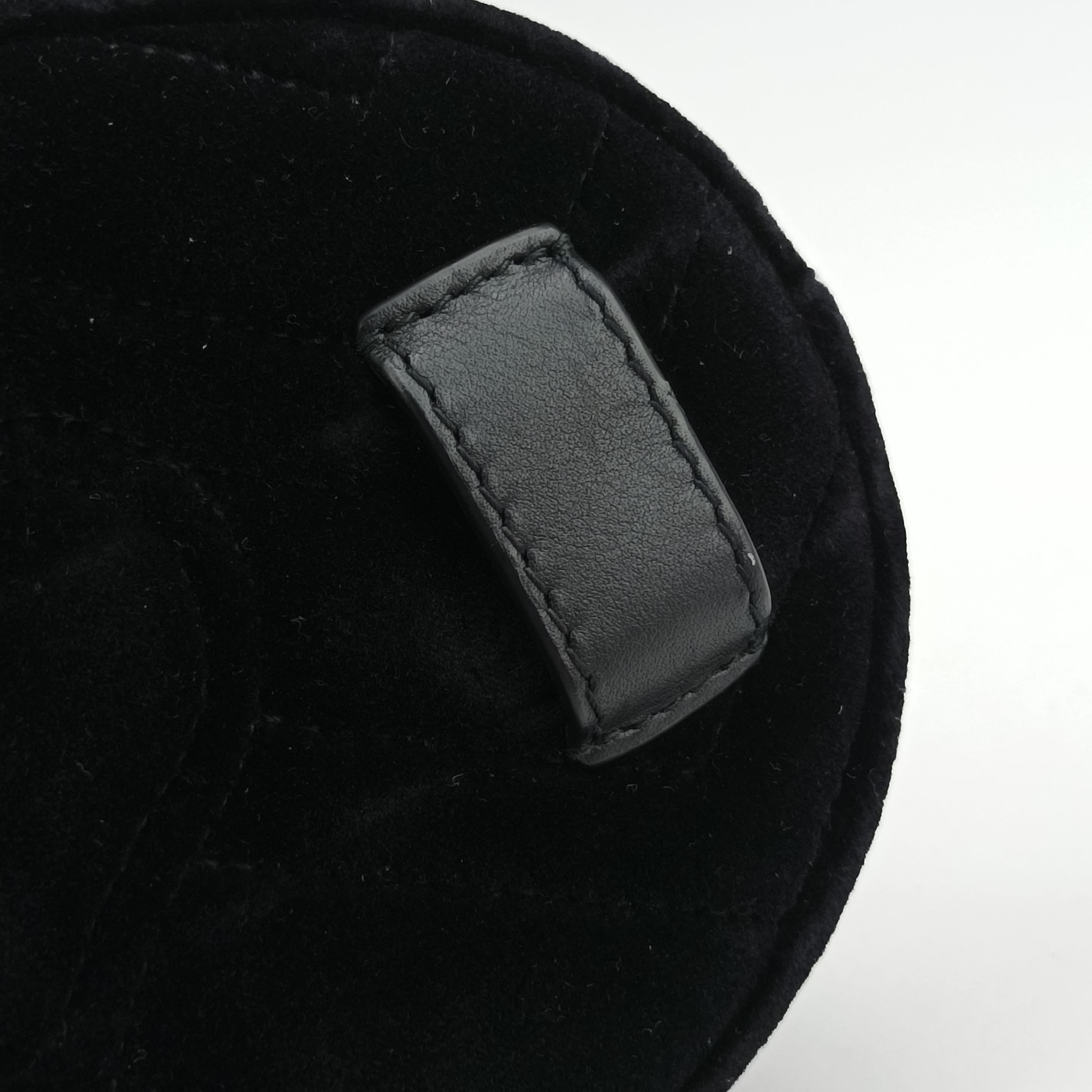 Vintage Gucci GG Marmont Black velour 476434 bum bag/waist bag | stylenewstar