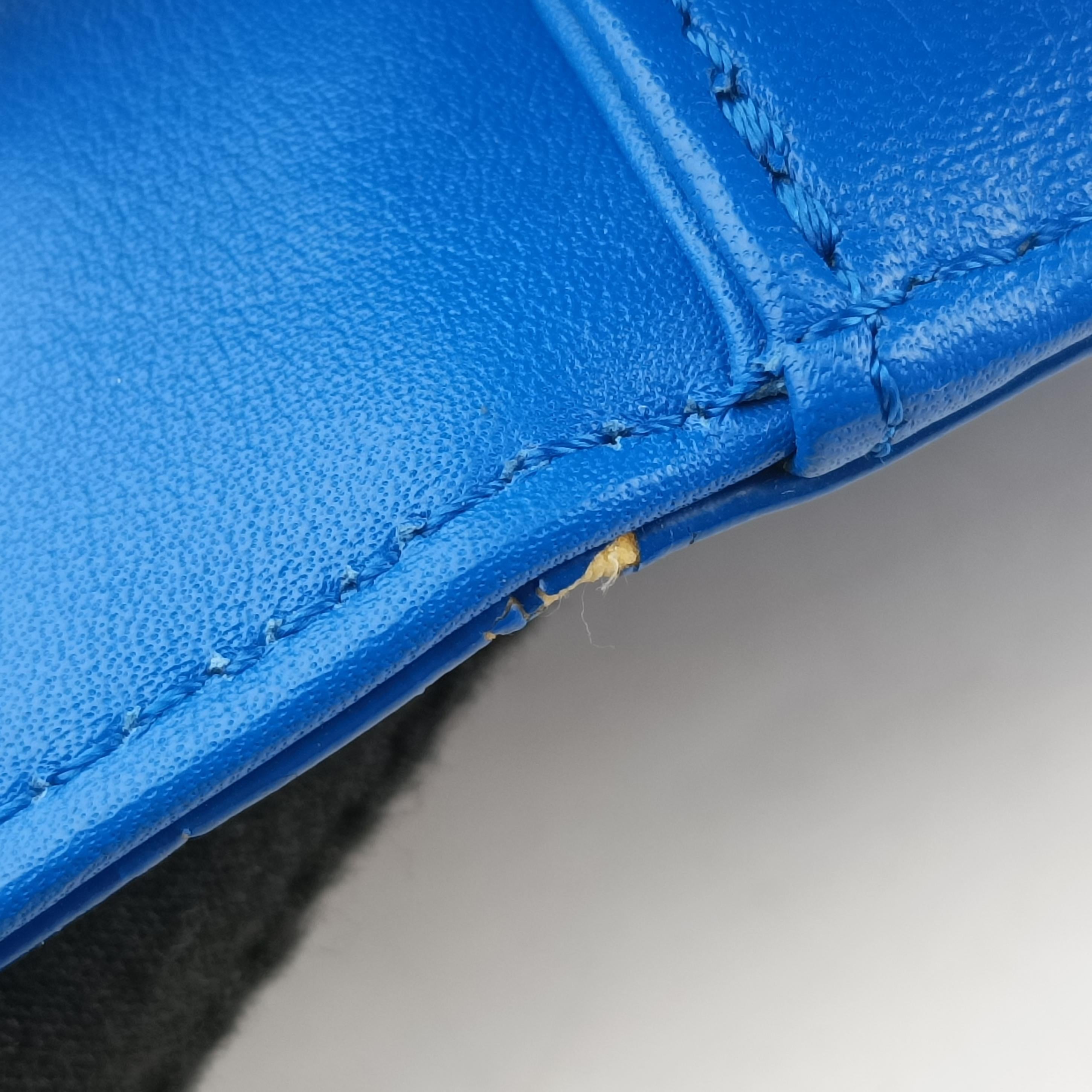 Pre-owned Chanel Lipstick Blue Enamel A66936 shoulderbag | stylenewstar