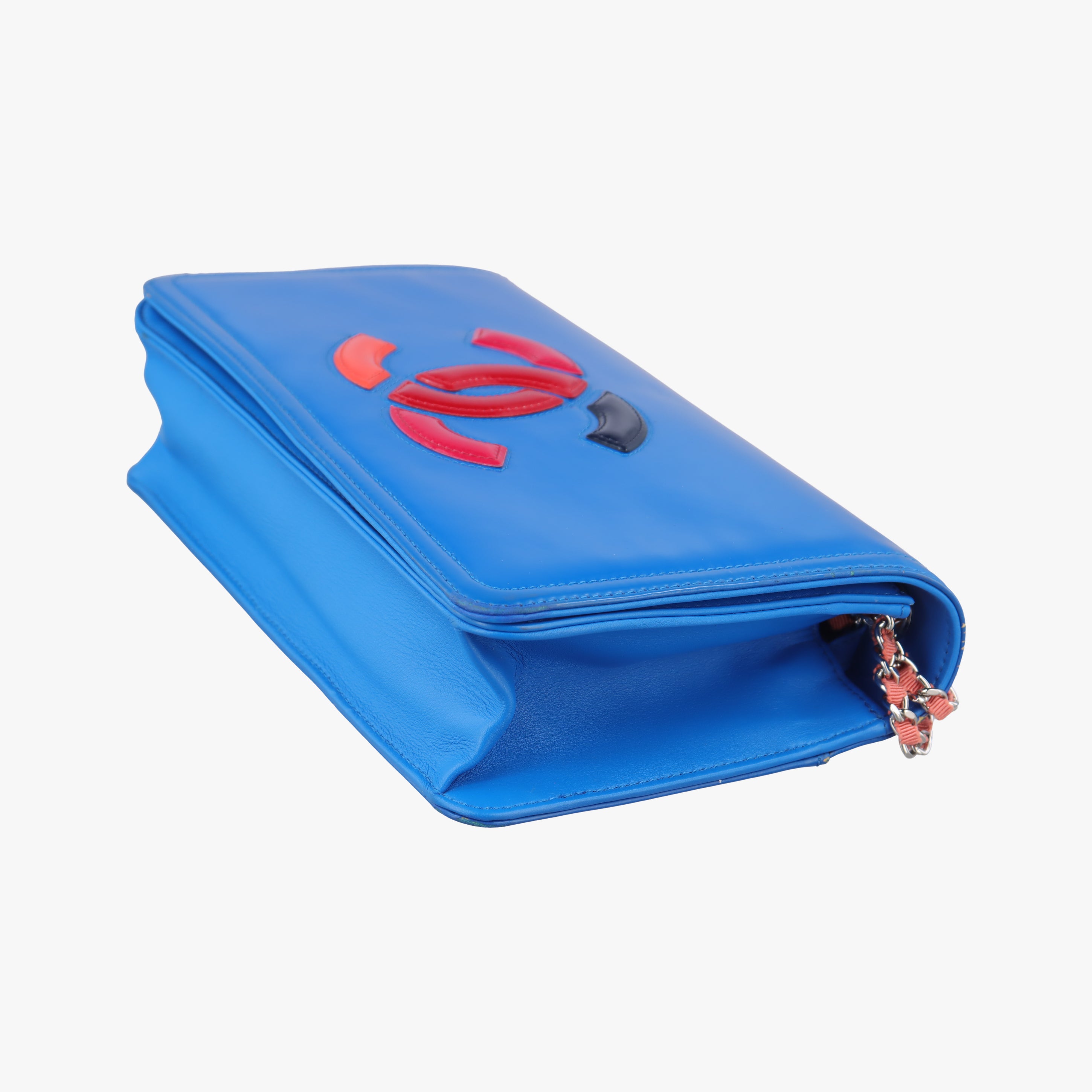 Pre-owned Chanel Lipstick Blue Enamel A66936 shoulderbag | stylenewstar