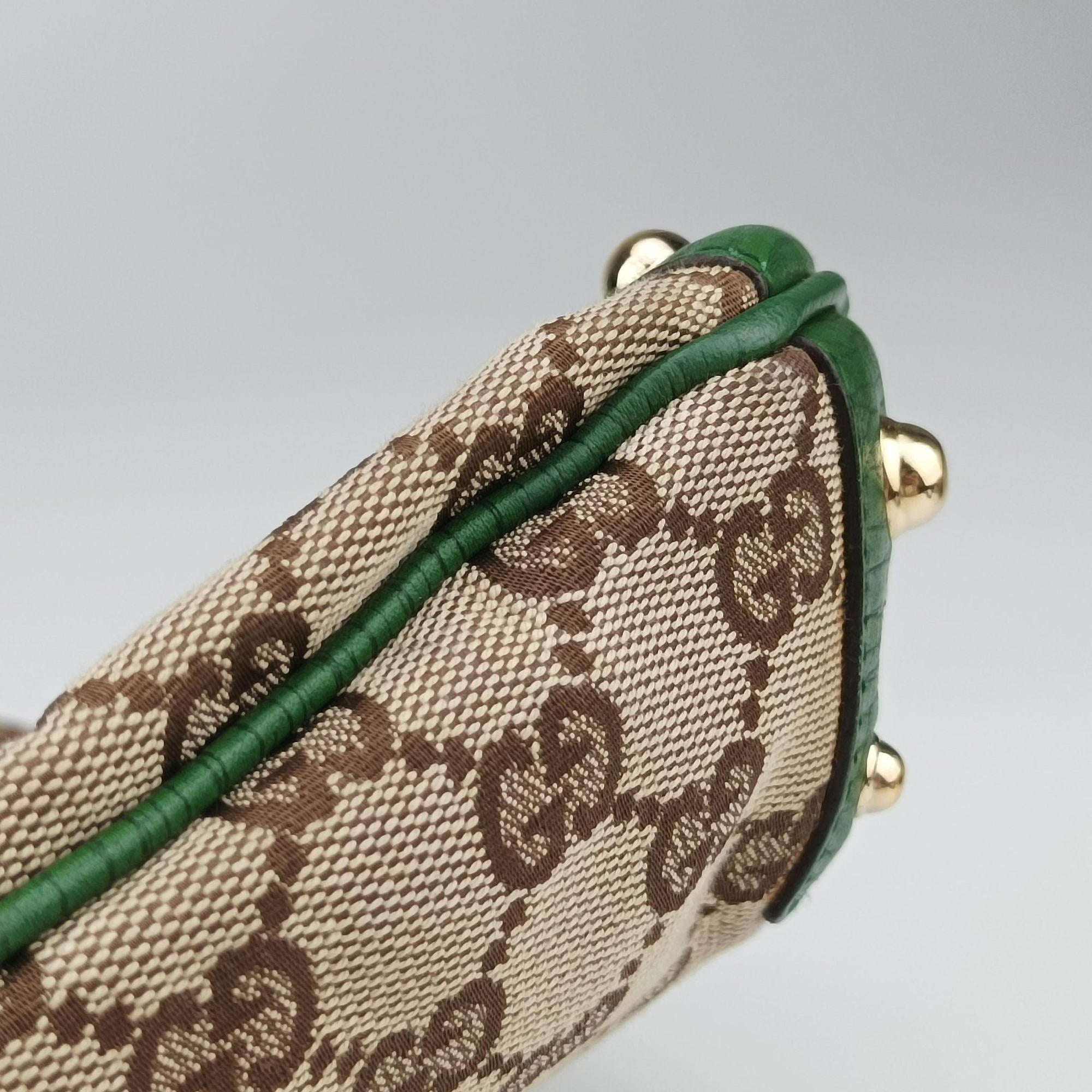 Pre-owned Gucci Horsebit Beige x Green x White canvas×leather 131026 shoulderbag | stylenewstar