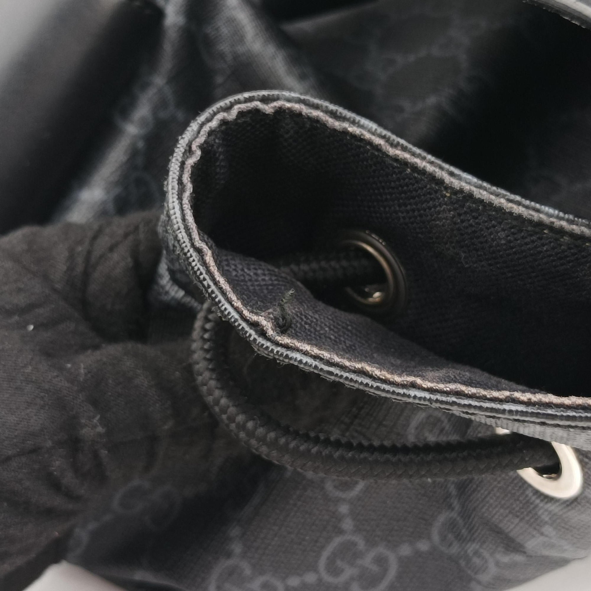 Pre-owned Gucci GG Supreme Black x Gray x Navy x Red PVC coated canvas×Leather 495563 backpack/rucksack | stylenewstar