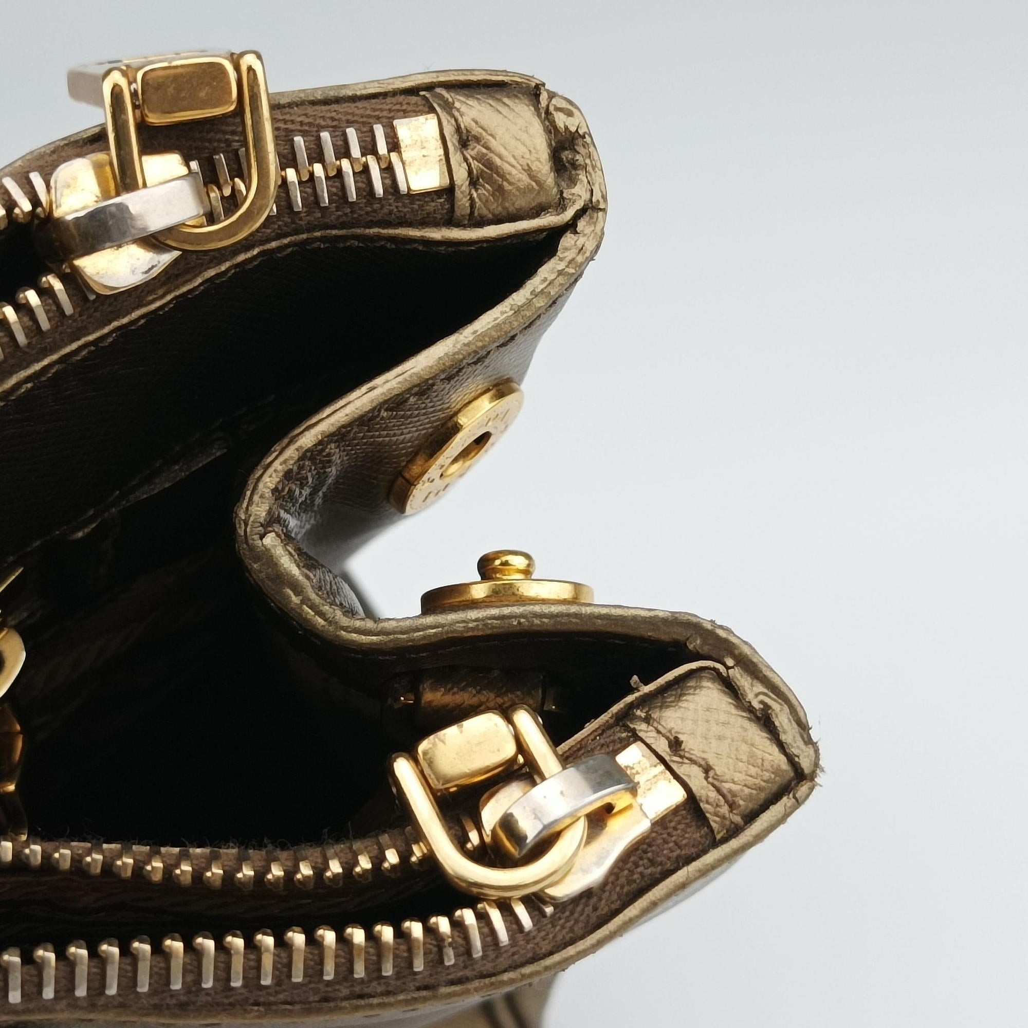 Pre-owned Prada Galleria Golden SAFFIANO Leather BN2274 shoulderbag | stylenewstar