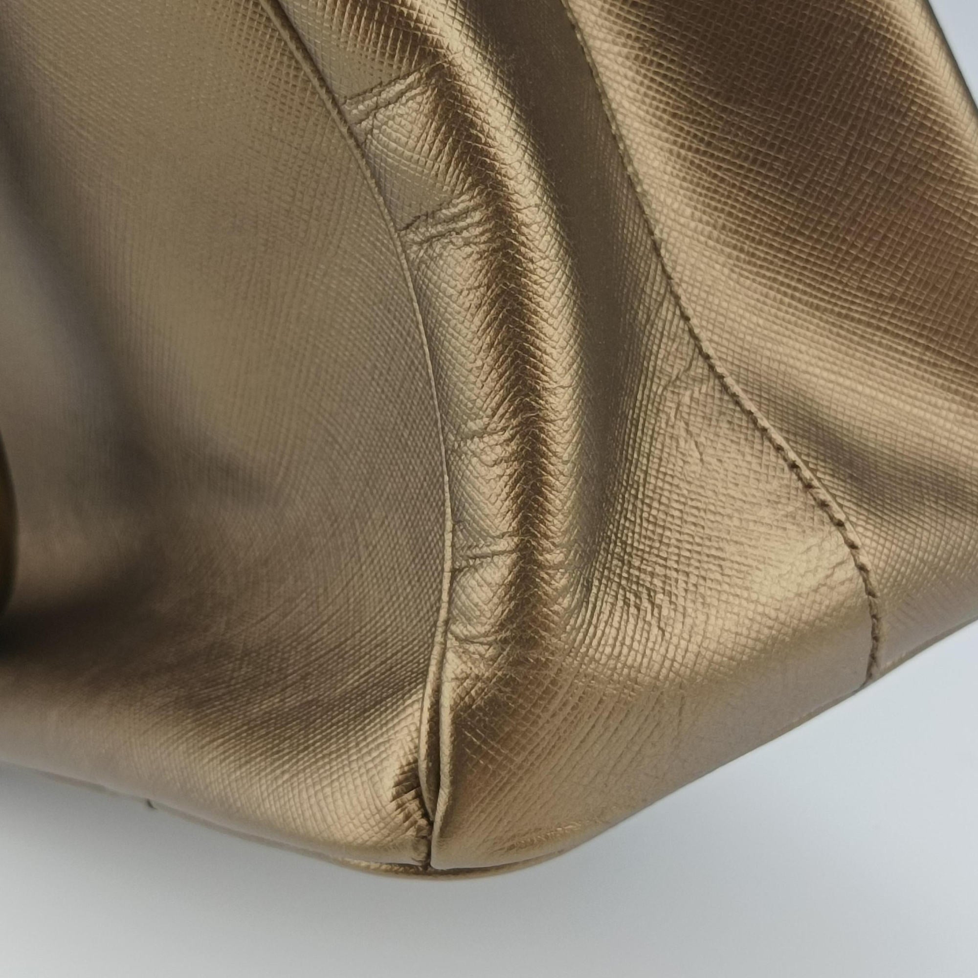 Pre-owned Prada Galleria Golden SAFFIANO Leather BN2274 shoulderbag | stylenewstar